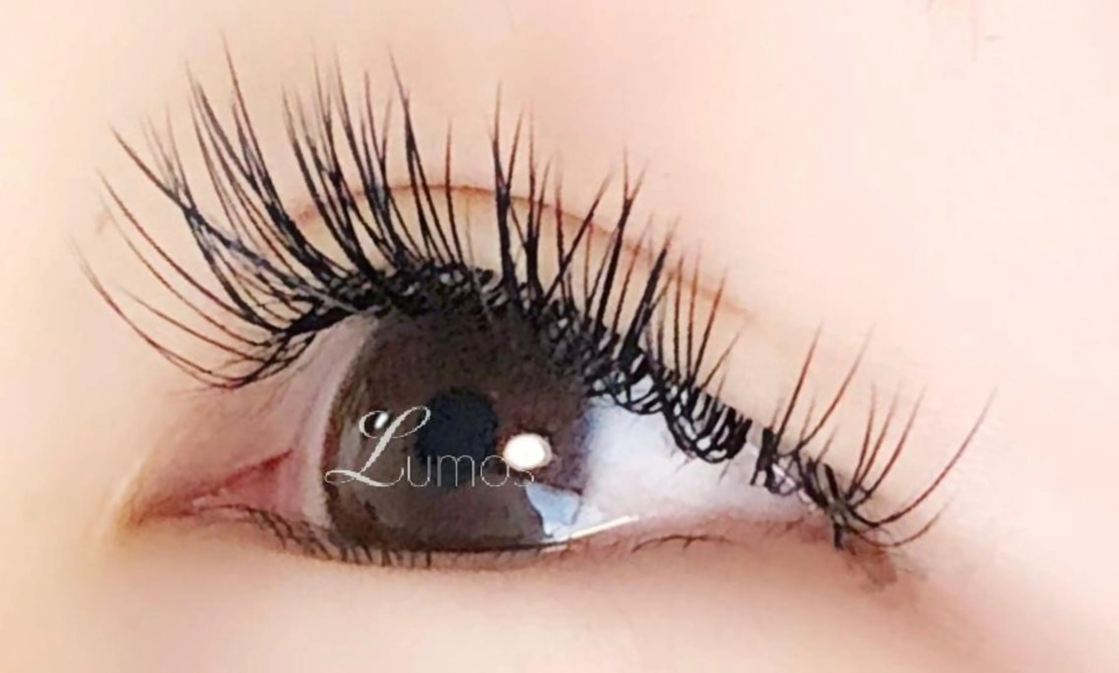 マツエク・マツパ フラットラッシュ Lカール マツエク Lumos nail&eyelash所属・Lumos Ayakaのマツエク・マツパデザイン