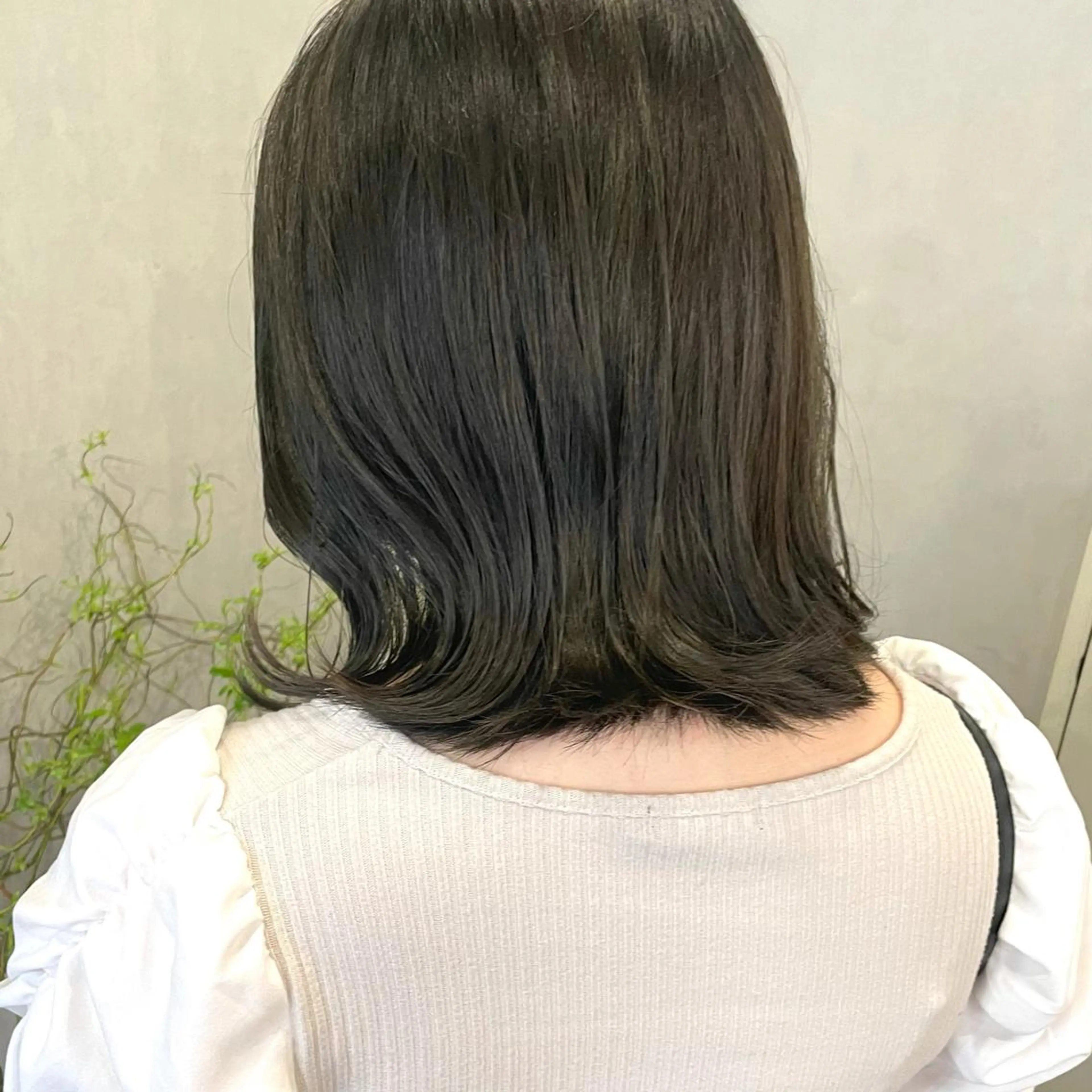 ミディアム カラー 切りっぱなしボブ アッシュ オレンジ ボブ 外ハネヘア カット ヘアカラー Anytime所属・はるか 💐 お悩み改善美容師のヘアスタイル
