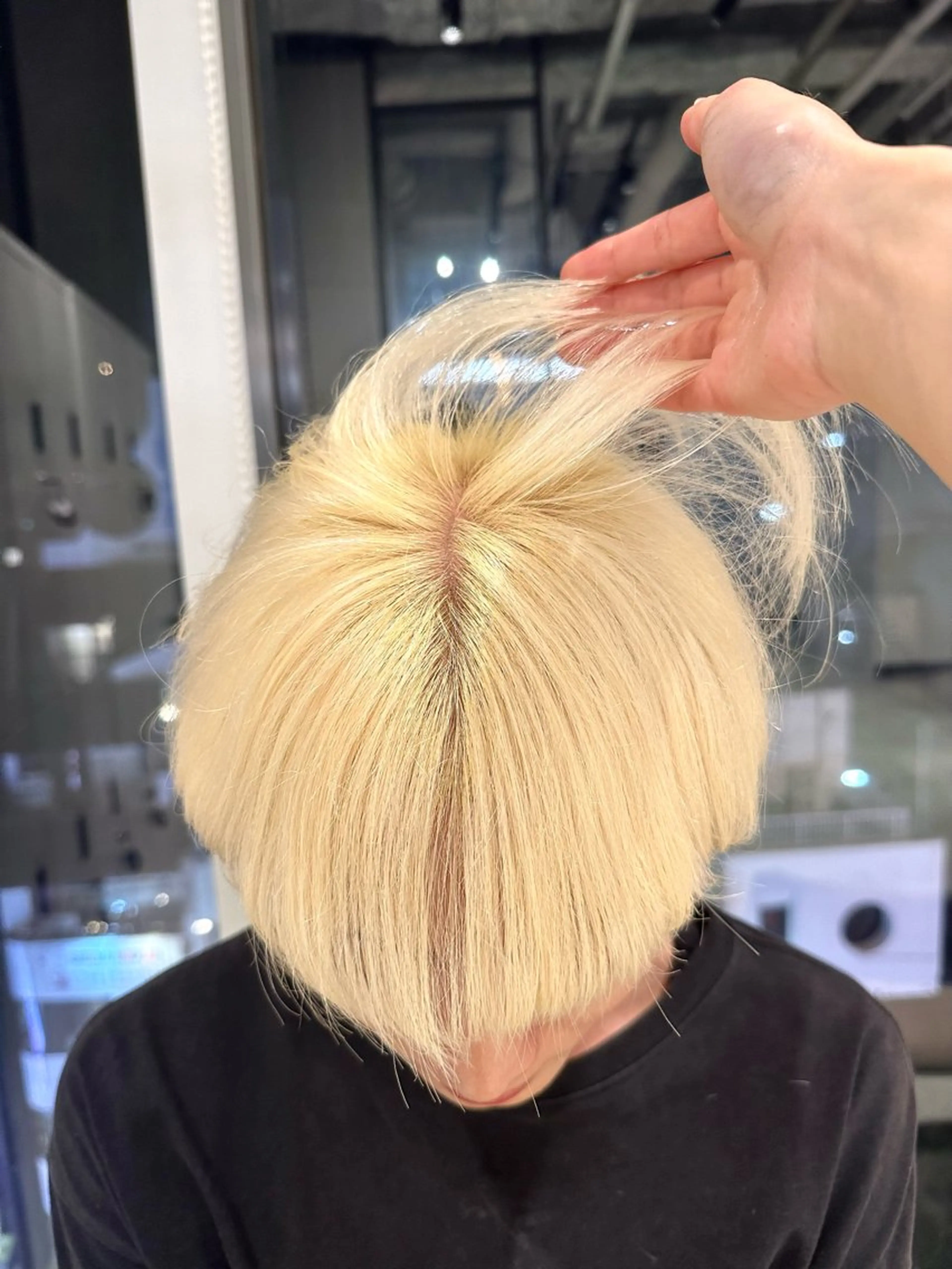 カラー ブリーチ 抜きっぱなしブロンド ブロンド ケアブリーチ ダブルカラー 似合わせ小顔ショート /akane🐰♥️のヘアスタイル