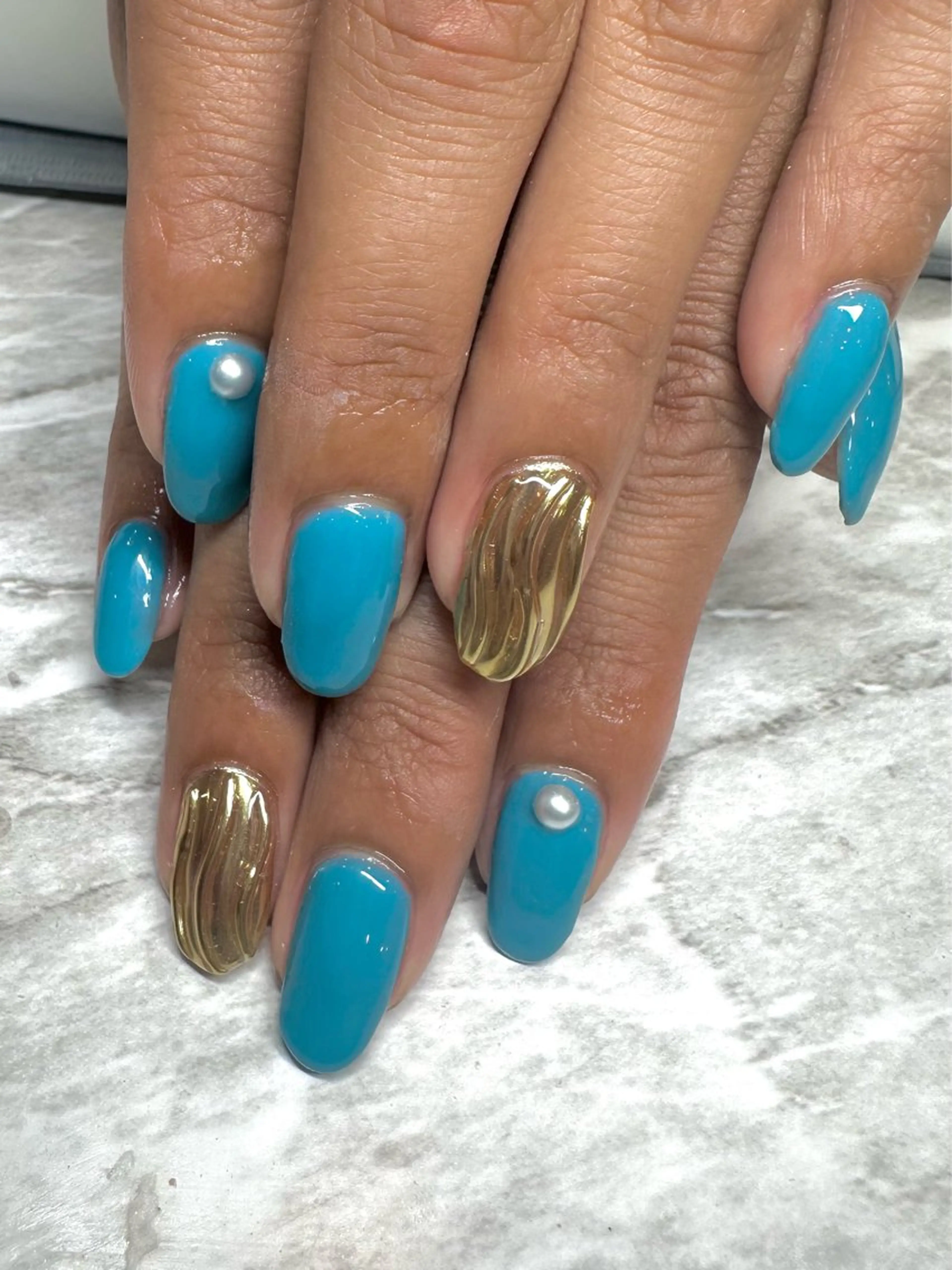 ネイル ジェルネイル ゴールド ミラーネイル TRU NAIL&EYEゆめが丘ソラトス店所属・ɴᴀɪʟɪSᴛ く~🐻❄️のネイルデザイン