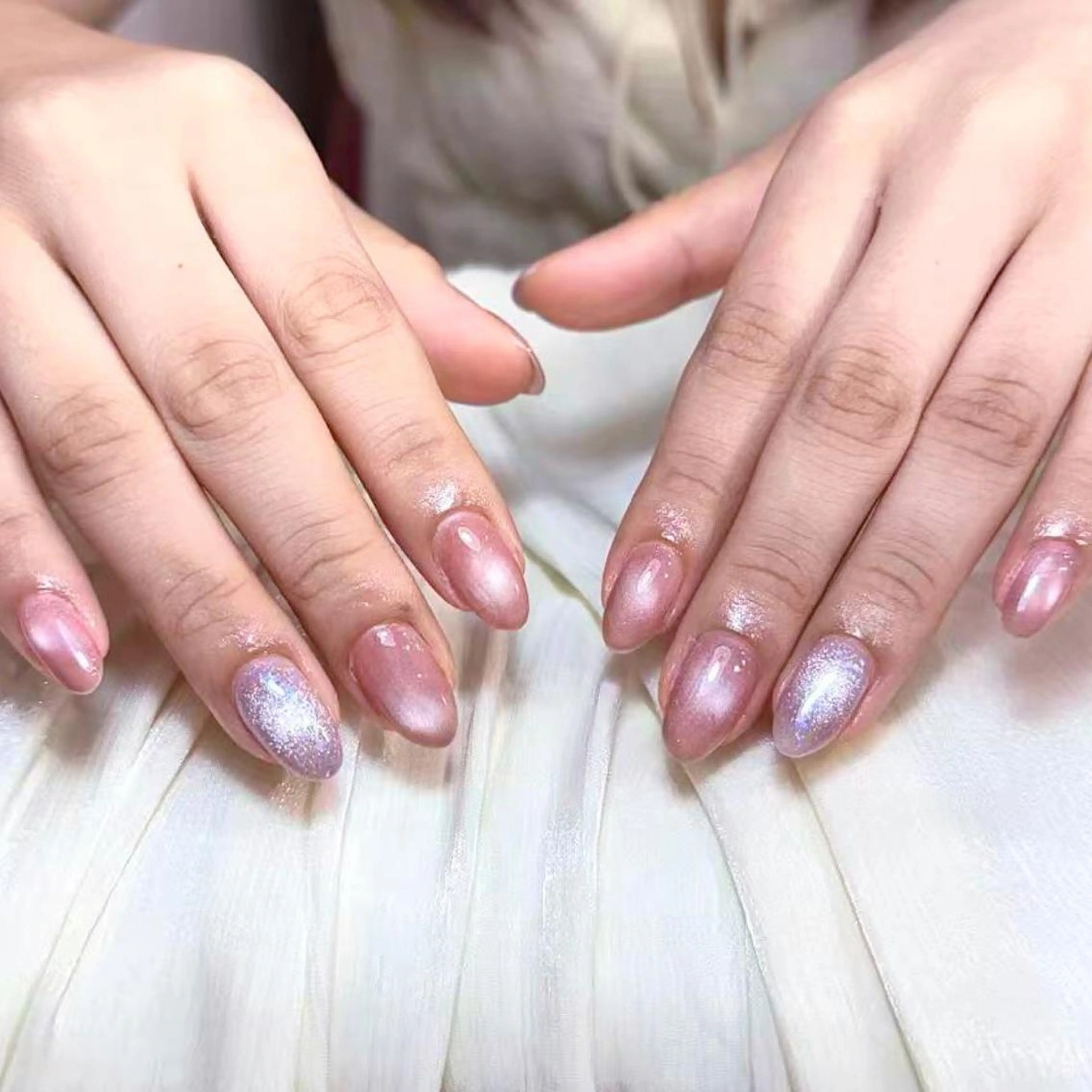 ネイル アートネイル オーロラネイル ガーリー キラキラネイル マグネットネイル ハンドネイル YOYO 💅のネイルデザイン