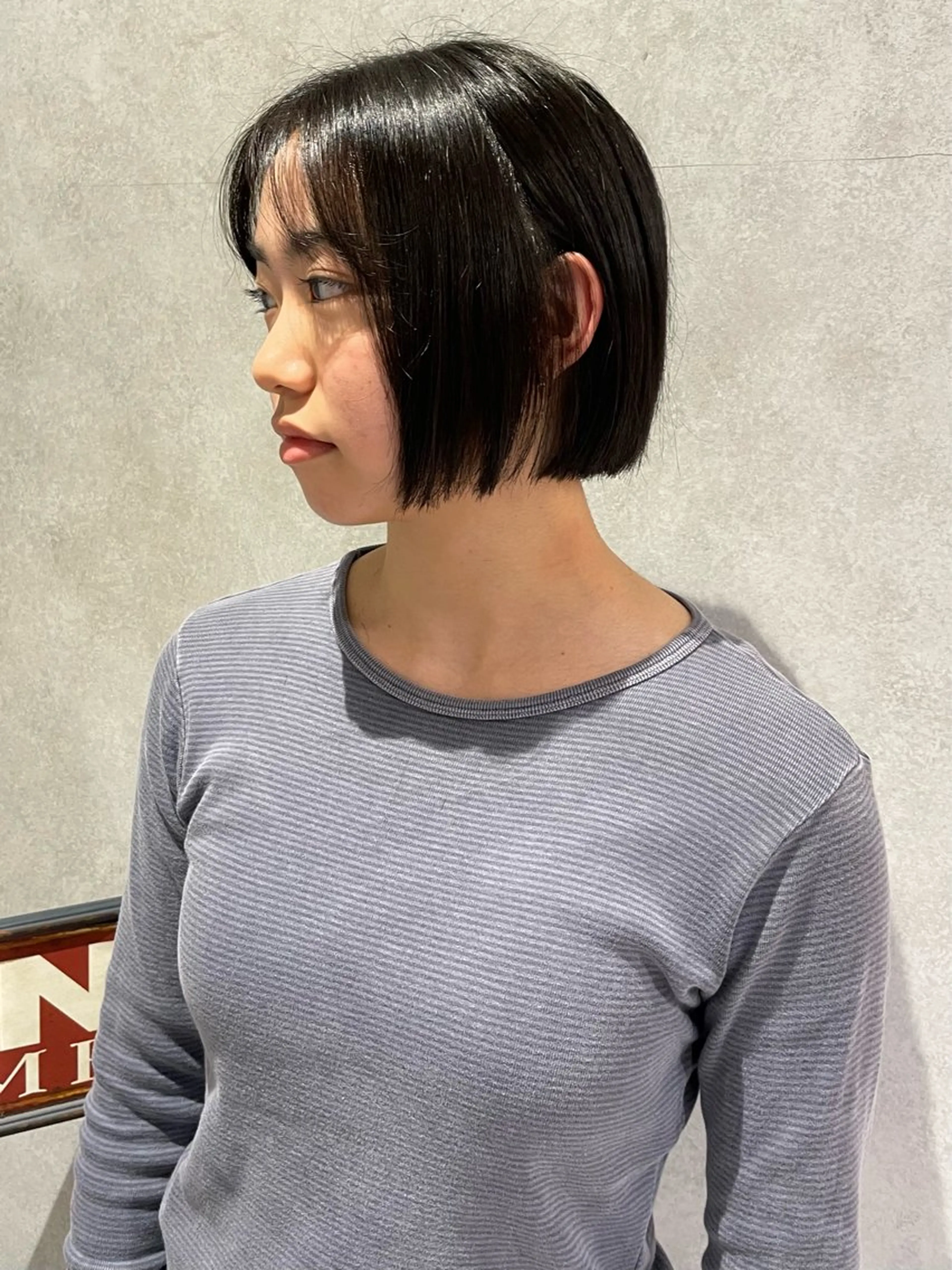 ミディアム ボブ カット yumemiレイヤー ‎✴︎ 透明感カラーのヘアスタイル