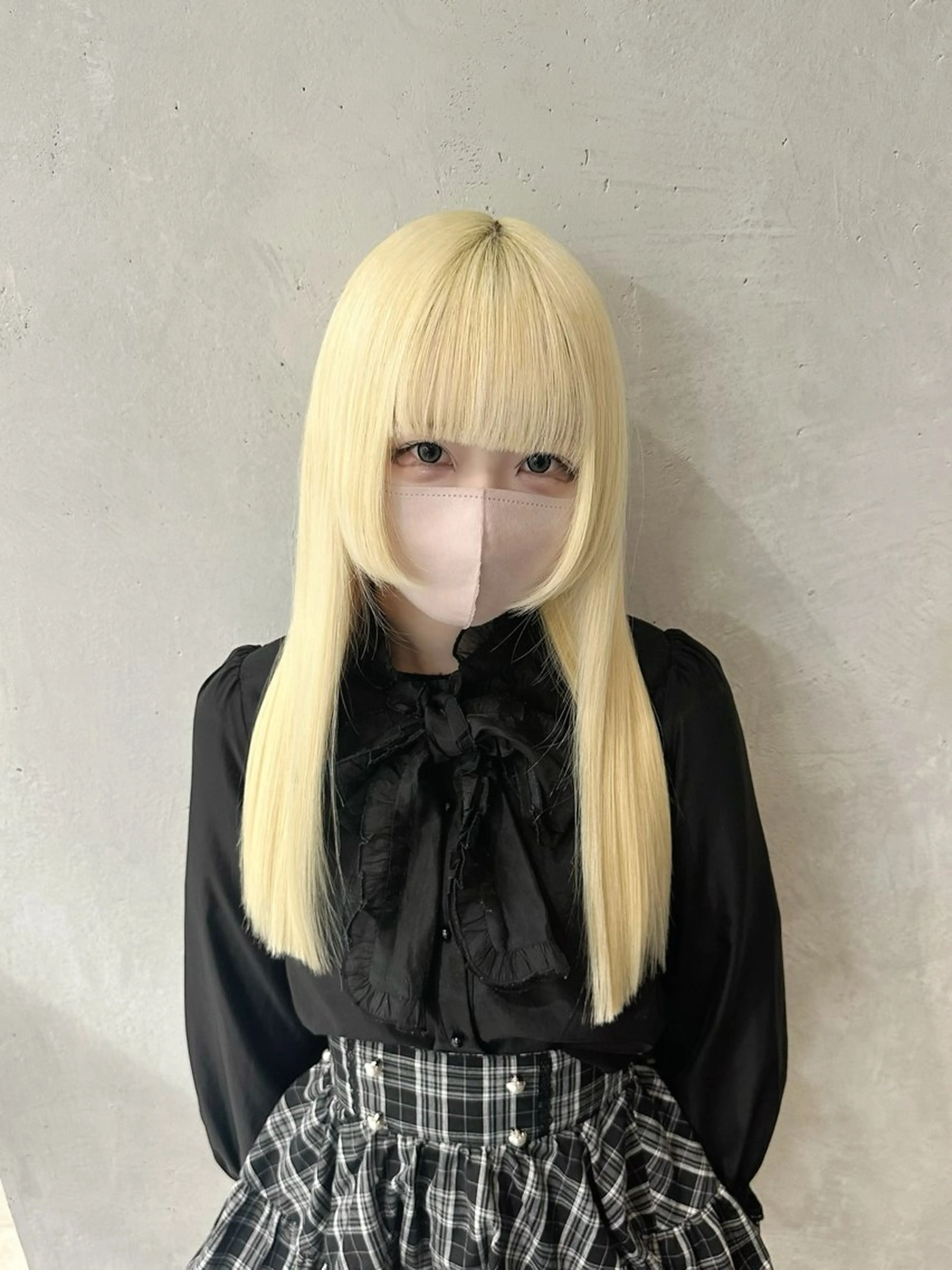 ロング カラー 抜きっぱなしブロンド ブロンド ハイトーンカラー ロング ヘアカラー トリートメント 艶髪ハイトーン ちひろ🌙+.°のヘアスタイル