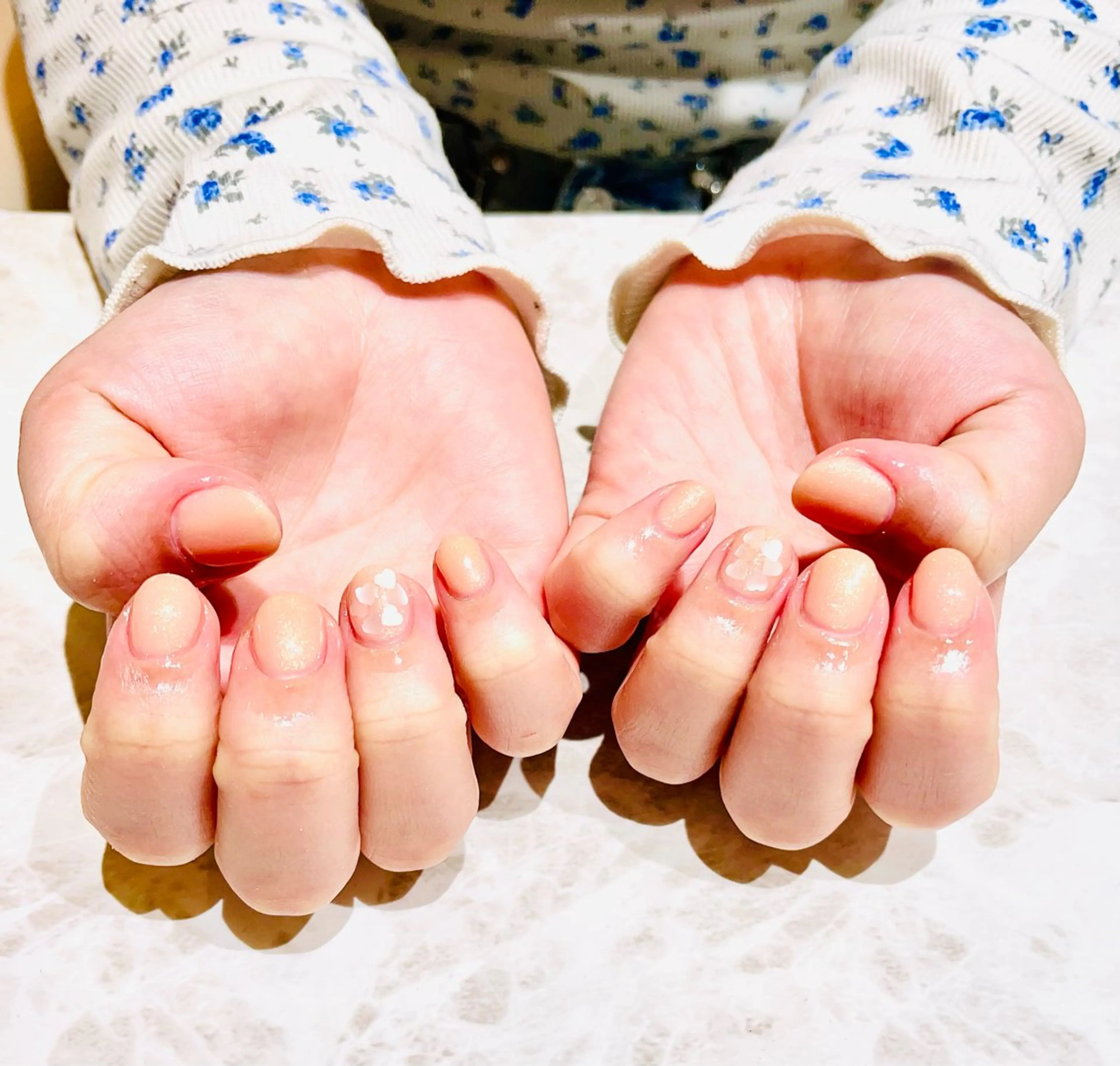 ネイル ハート キラキラネイル オレンジ 春ネイル 🐾佐藤 りえ🐾のネイルデザイン