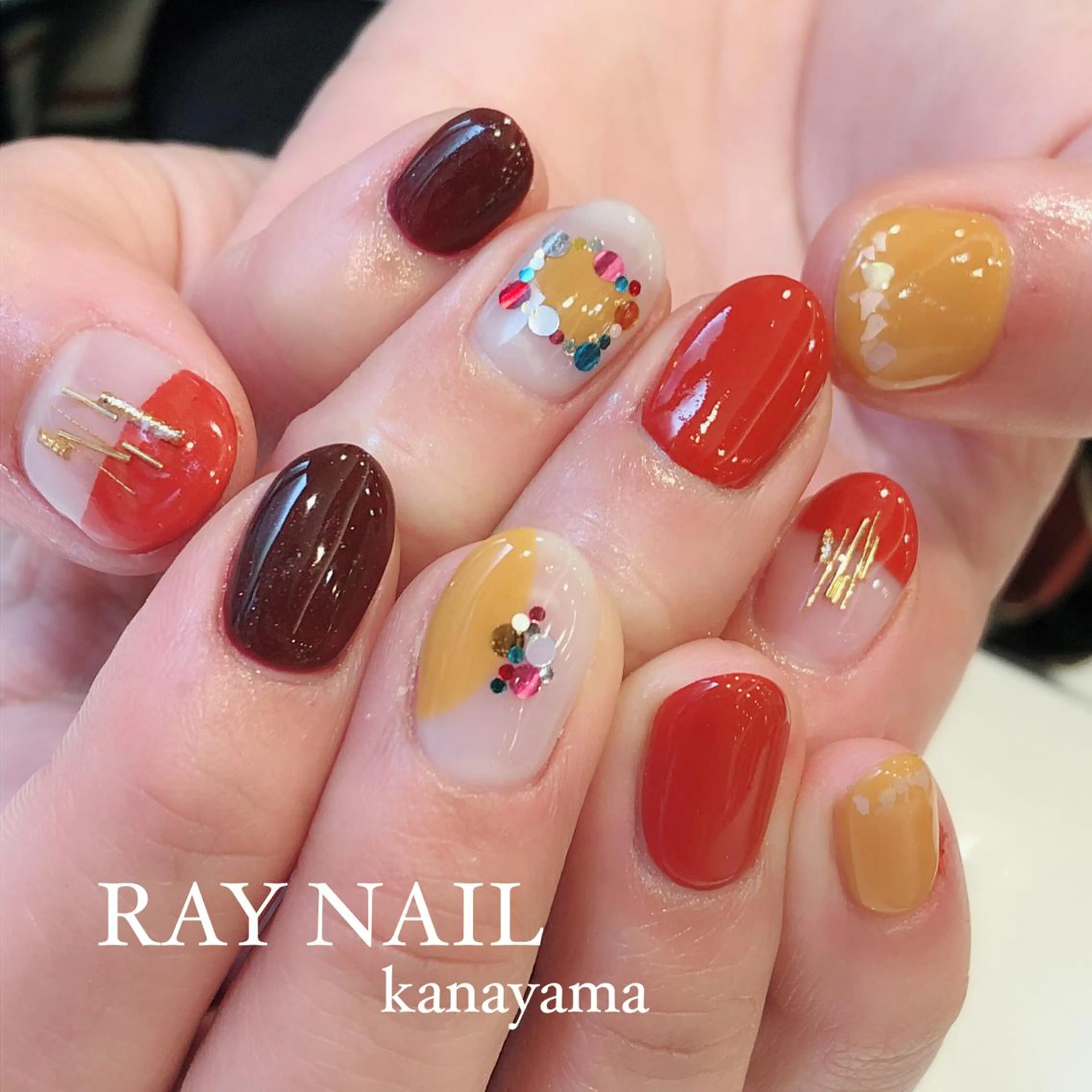 ネイル オレンジ Arowa 伊田のネイルデザイン