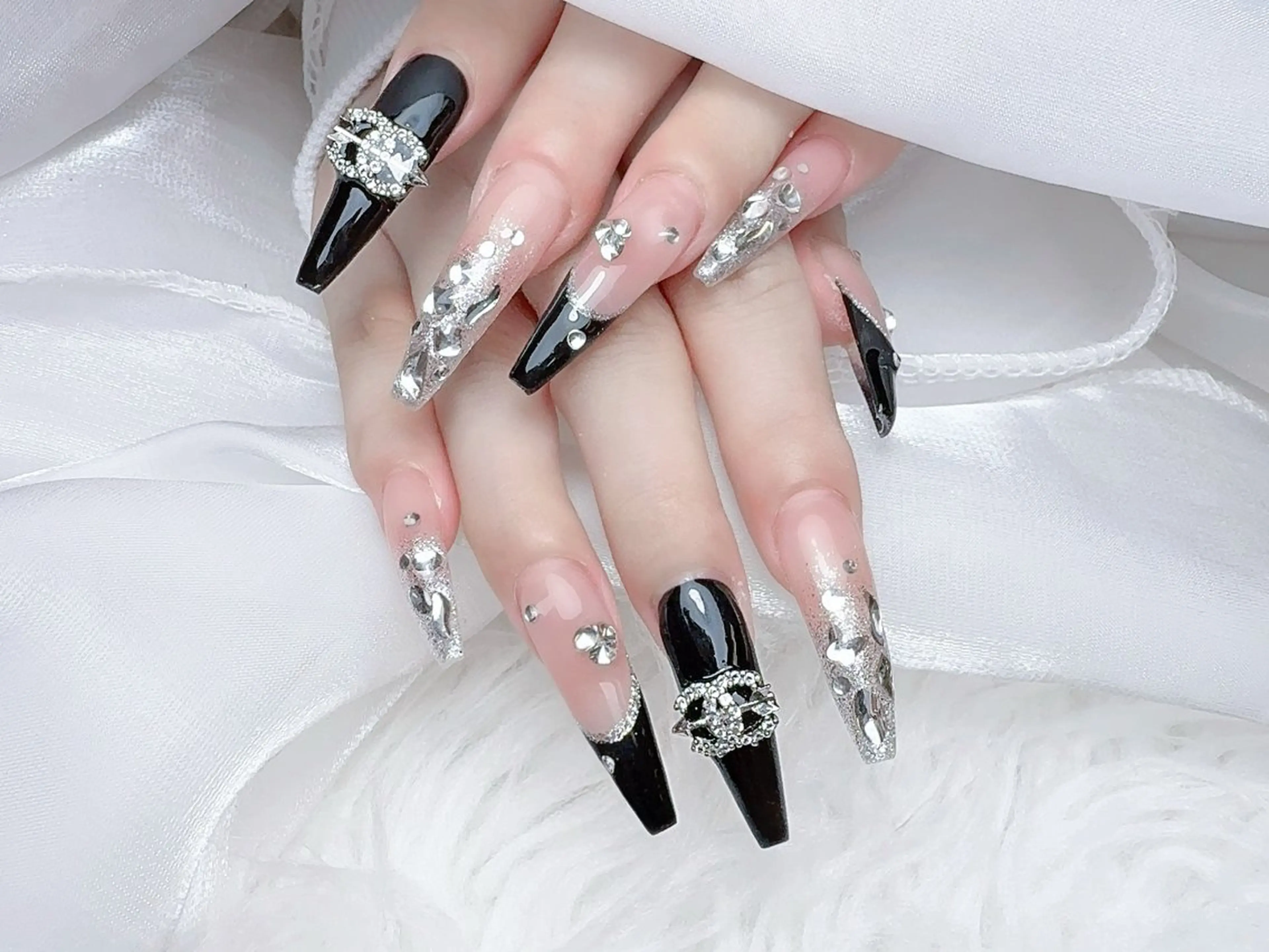 ネイル ハンドネイル 🎀Ｍ nails✨ ビューティーのネイルデザイン