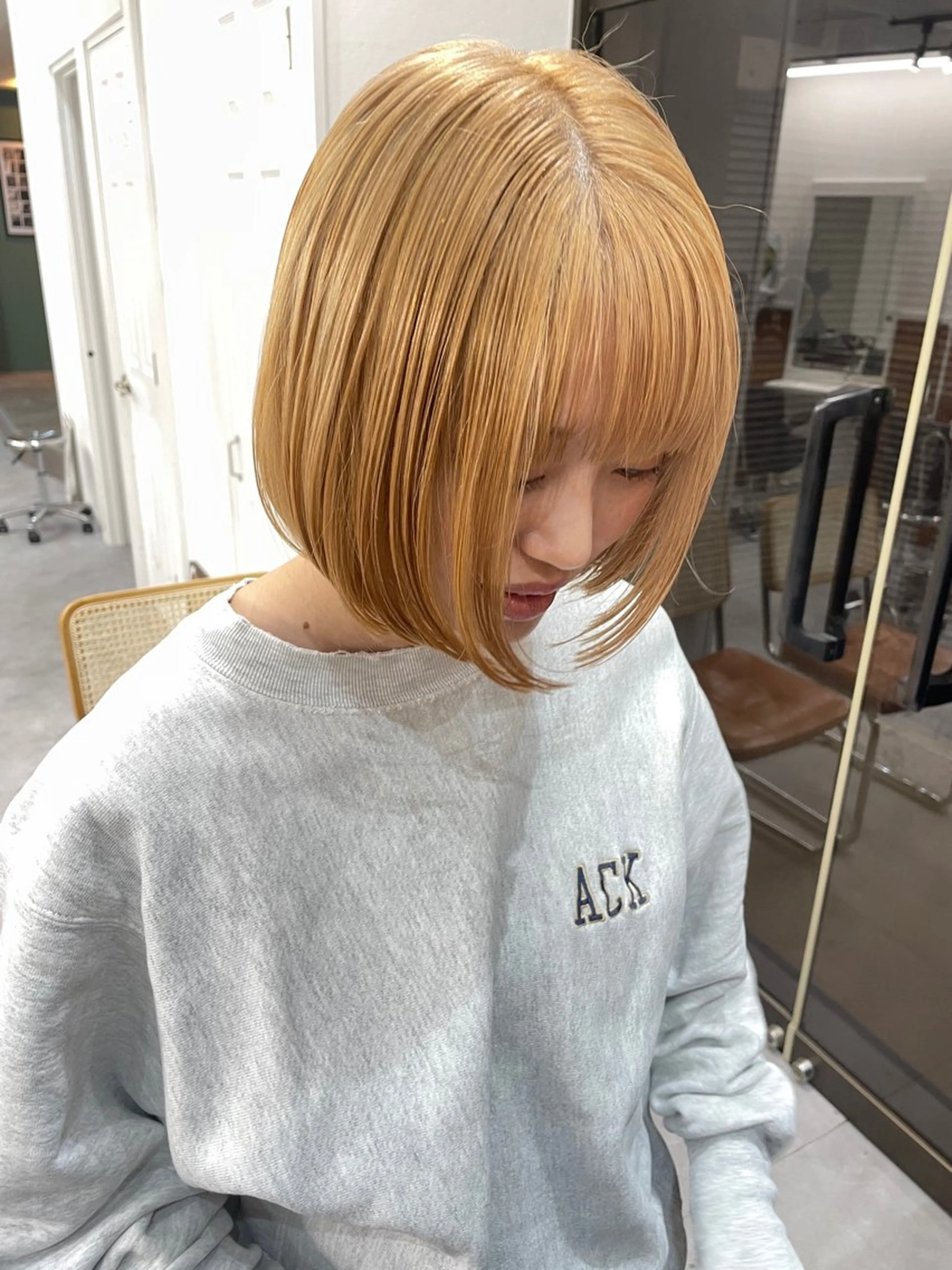ショート カラー ハイトーンカラー ボブ カット ヘアカラー トリートメント レイヤー／似合わせ TAKUYAのヘアスタイル