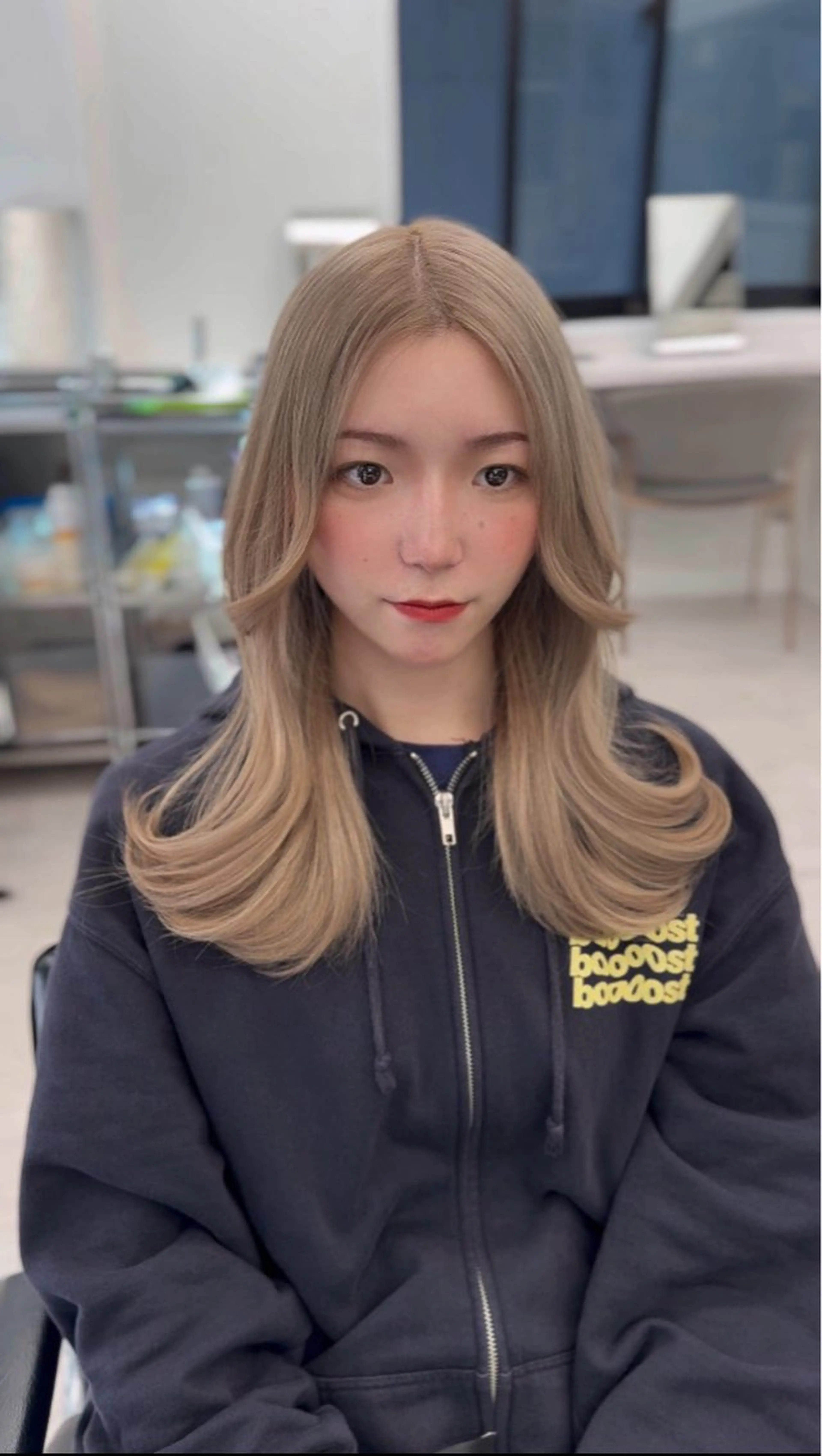 ロング カラー 高島大登/顔周り /ミルクティーのヘアスタイル
