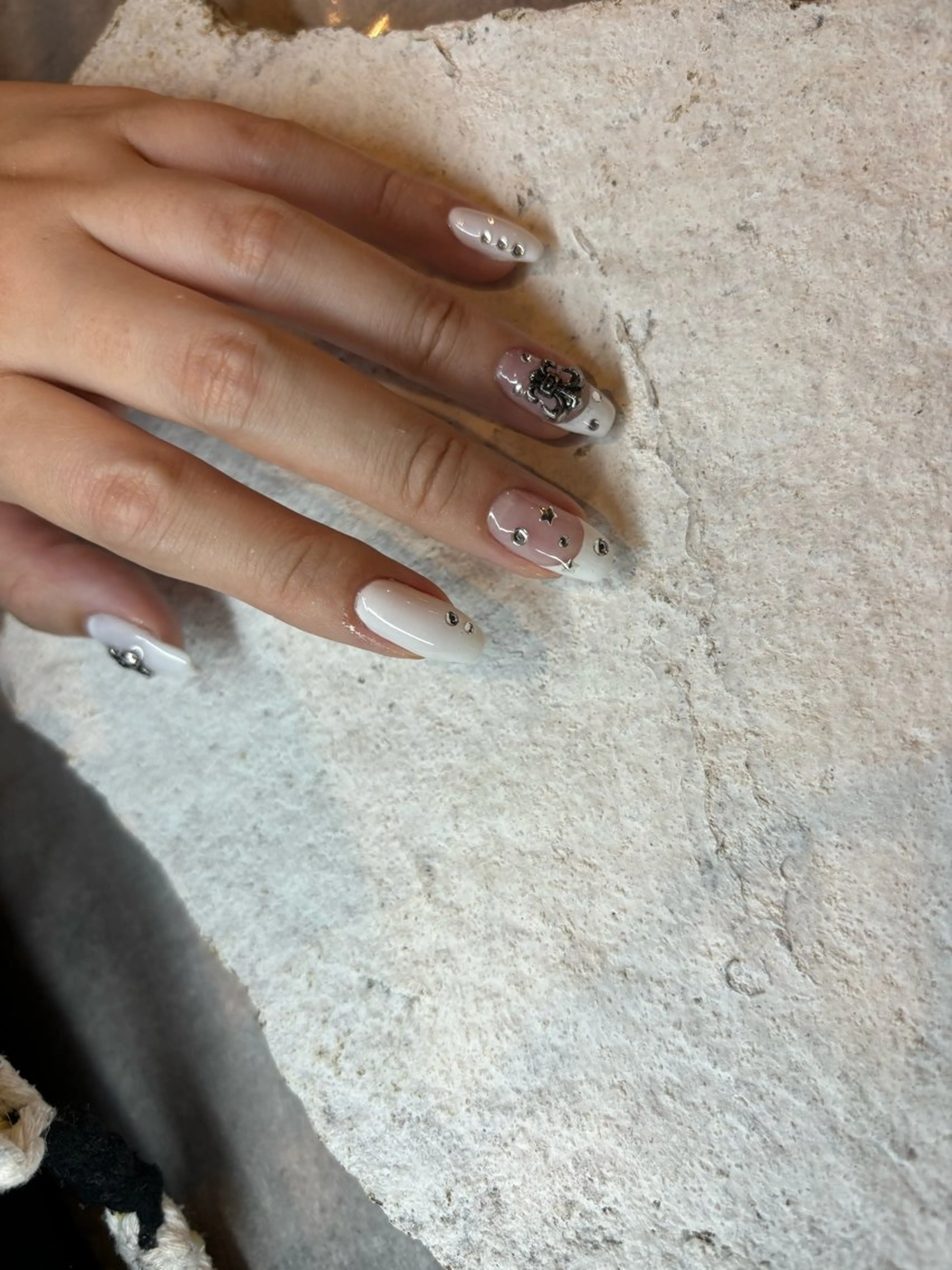 ネイル フレンチネイル ワンカラーネイル HONOKA W 【深江橋店】のネイルデザイン