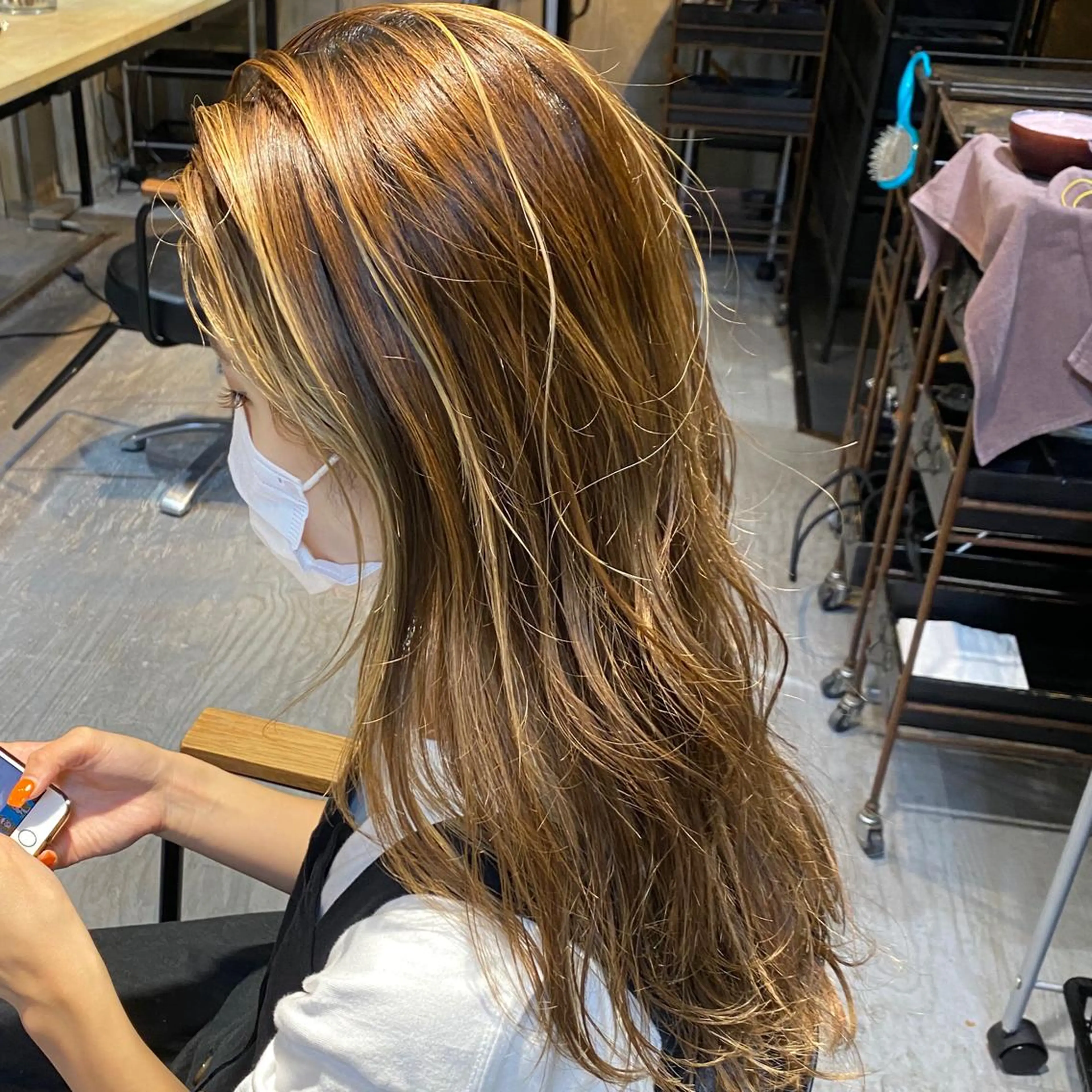 ロング ハイライト 大橋 美咲のヘアスタイル