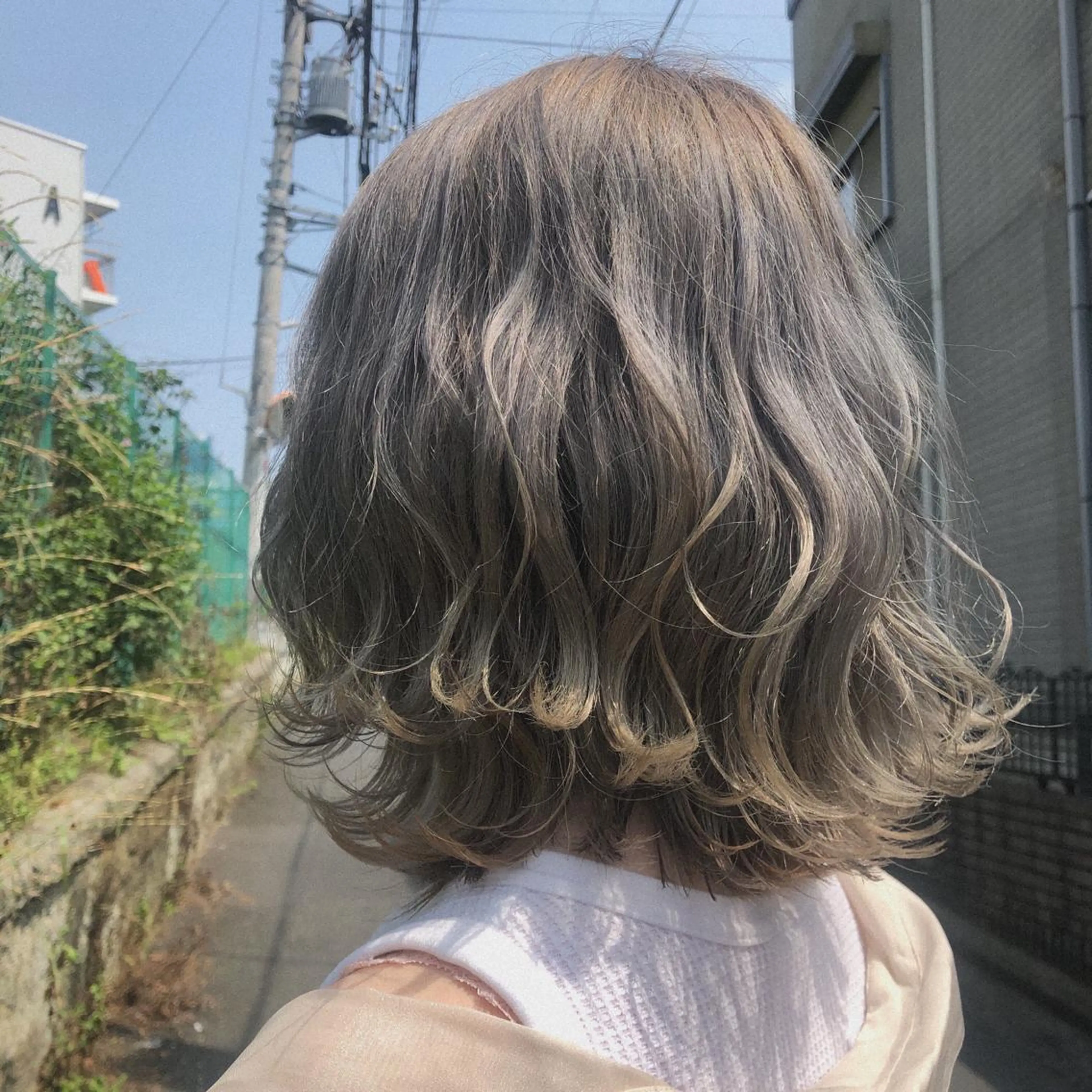 ミディアム カラー カット ヘアカラー 仲間 菜々世のヘアスタイル