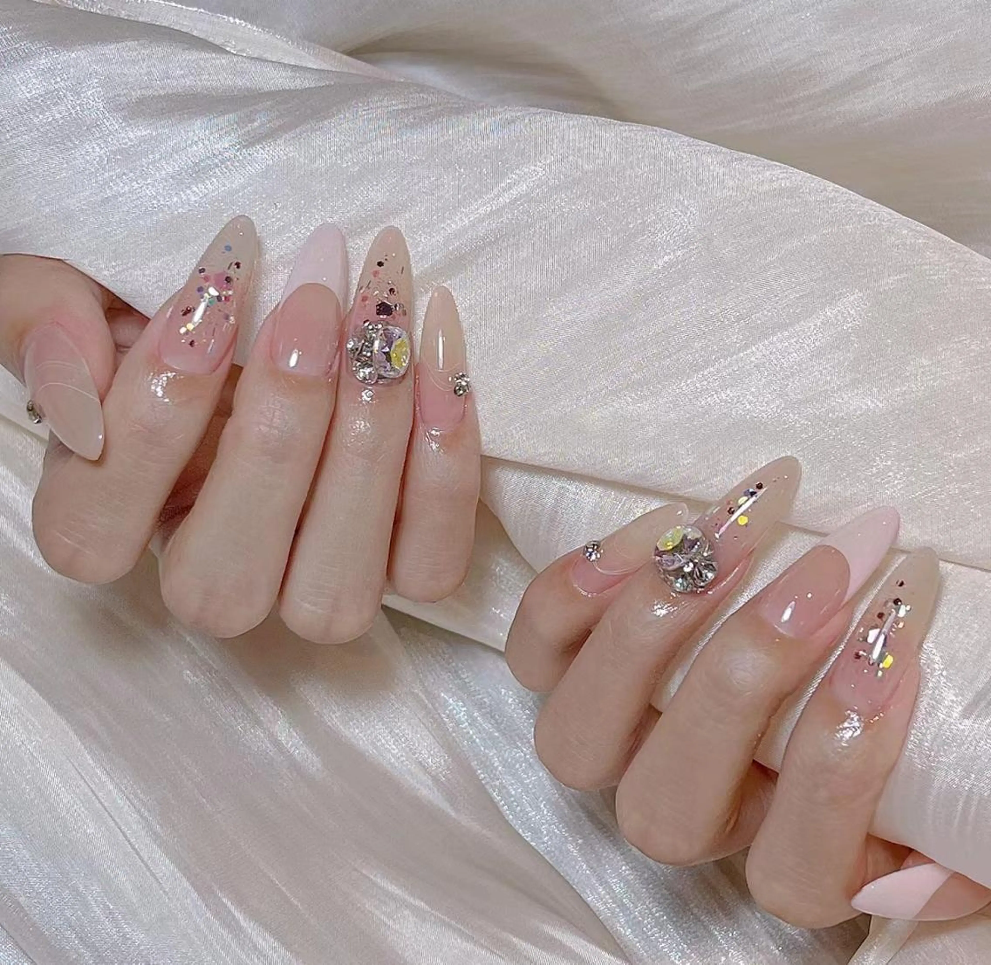 ネイル アートネイル 長さ出し ネイルチップ Queens みなみのネイルデザイン