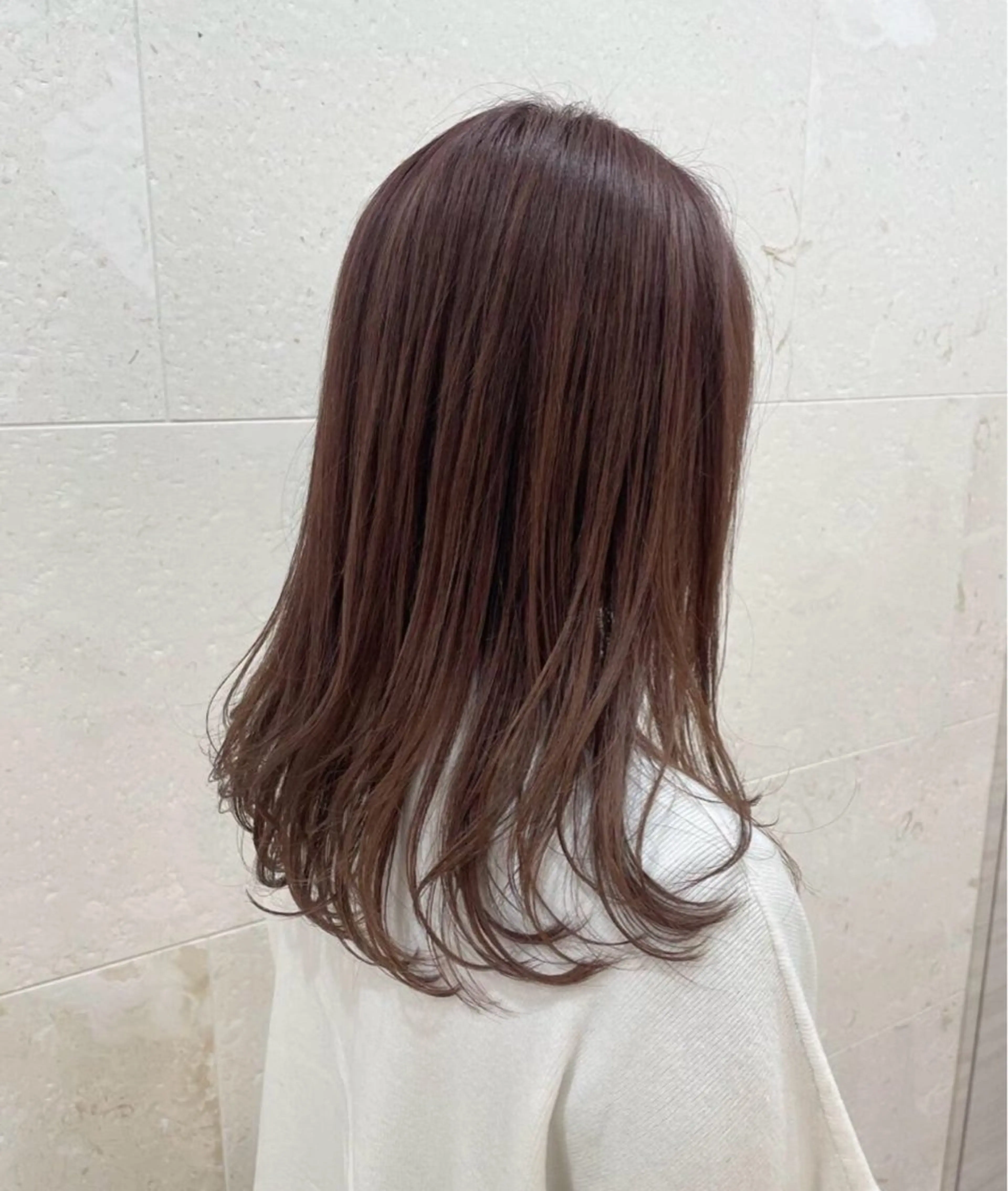 セミロング カラー IT by ALBUM立川のヘアスタイル