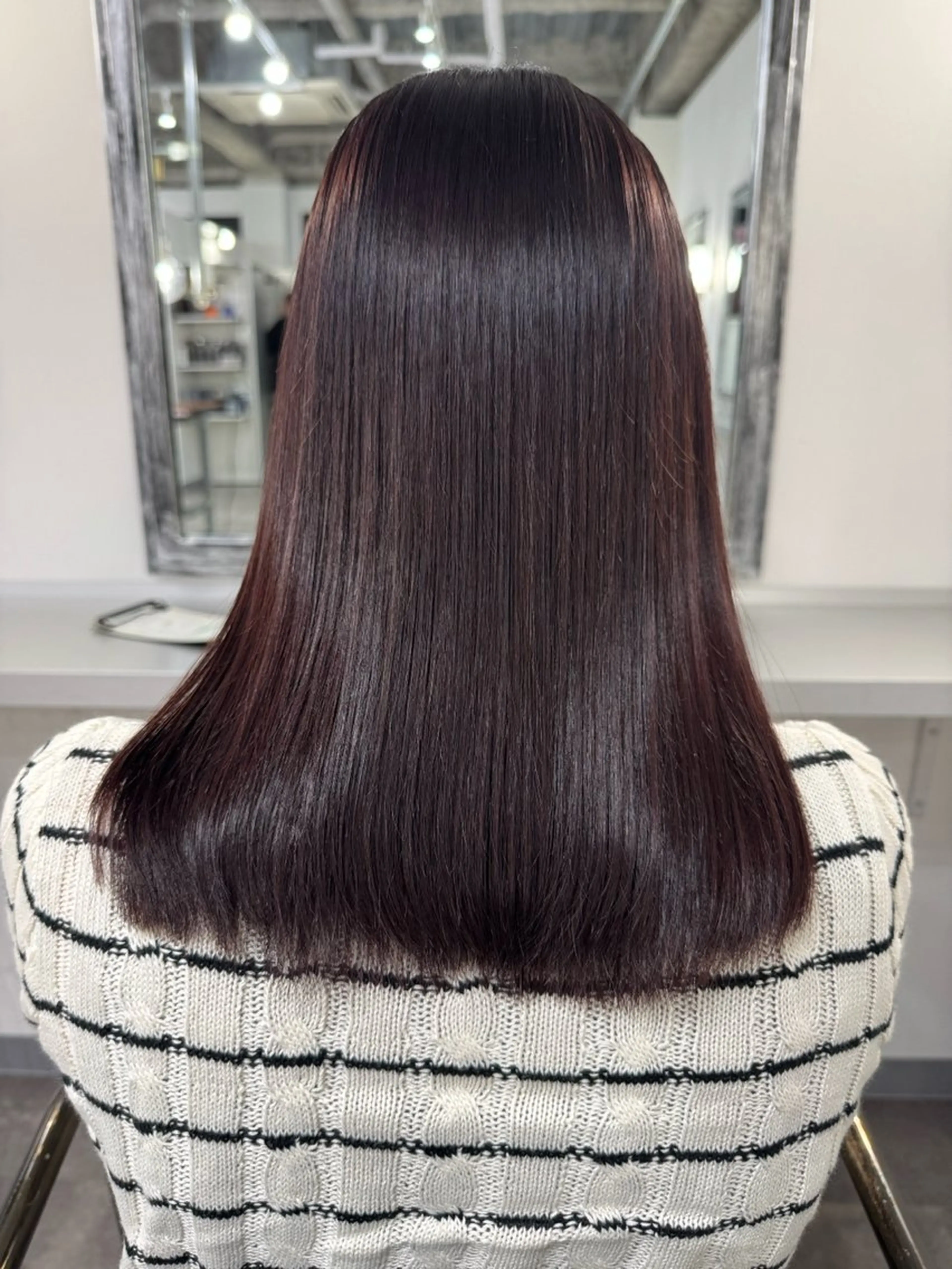 セミロング カラー ヘアカラー HOLLY Tsubasa🐳のヘアスタイル