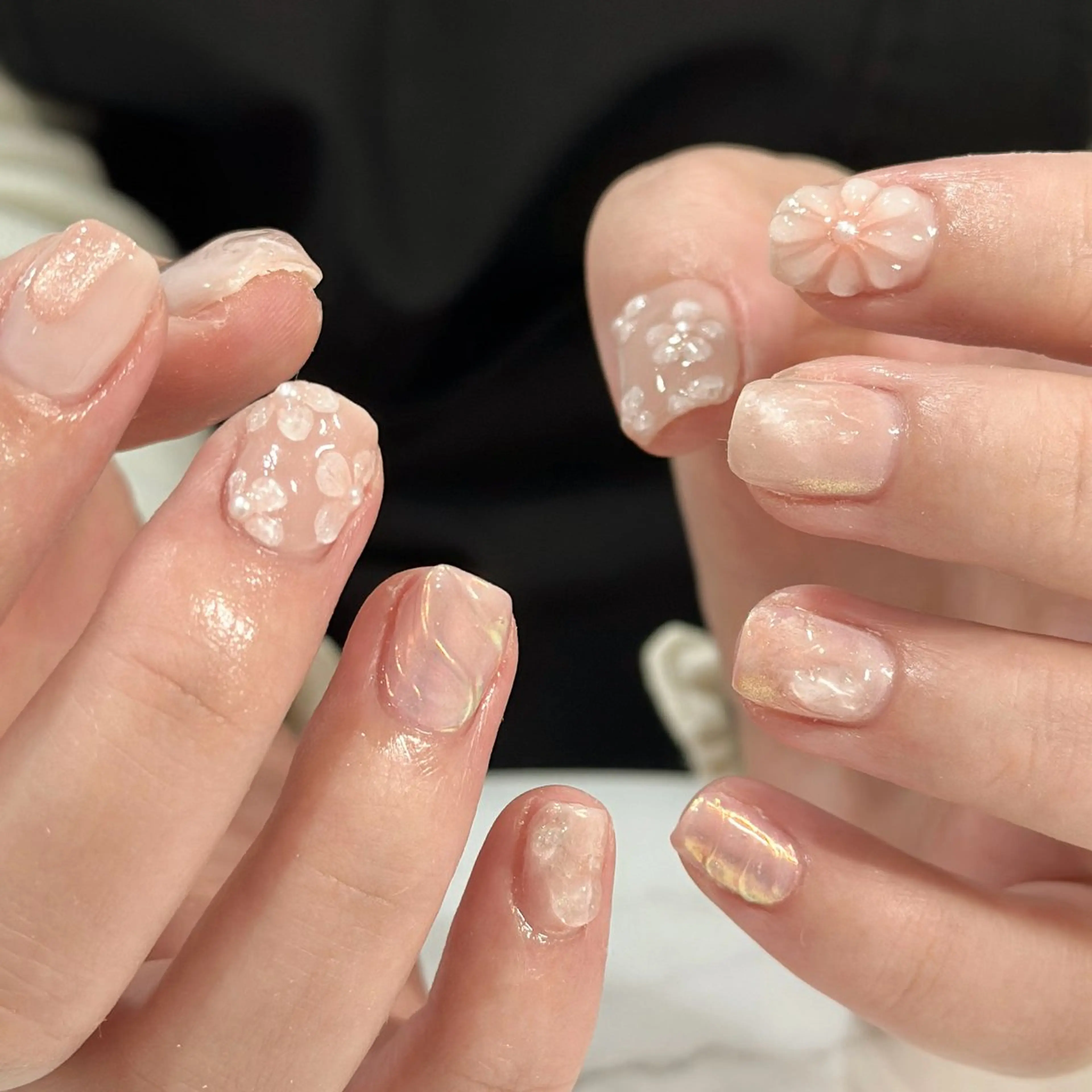 ネイル オーロラネイル フラワーネイル ジェルネイル 持ち込み ニュアンスネイル ハンドネイル Kotoha （ことは）のネイルデザイン
