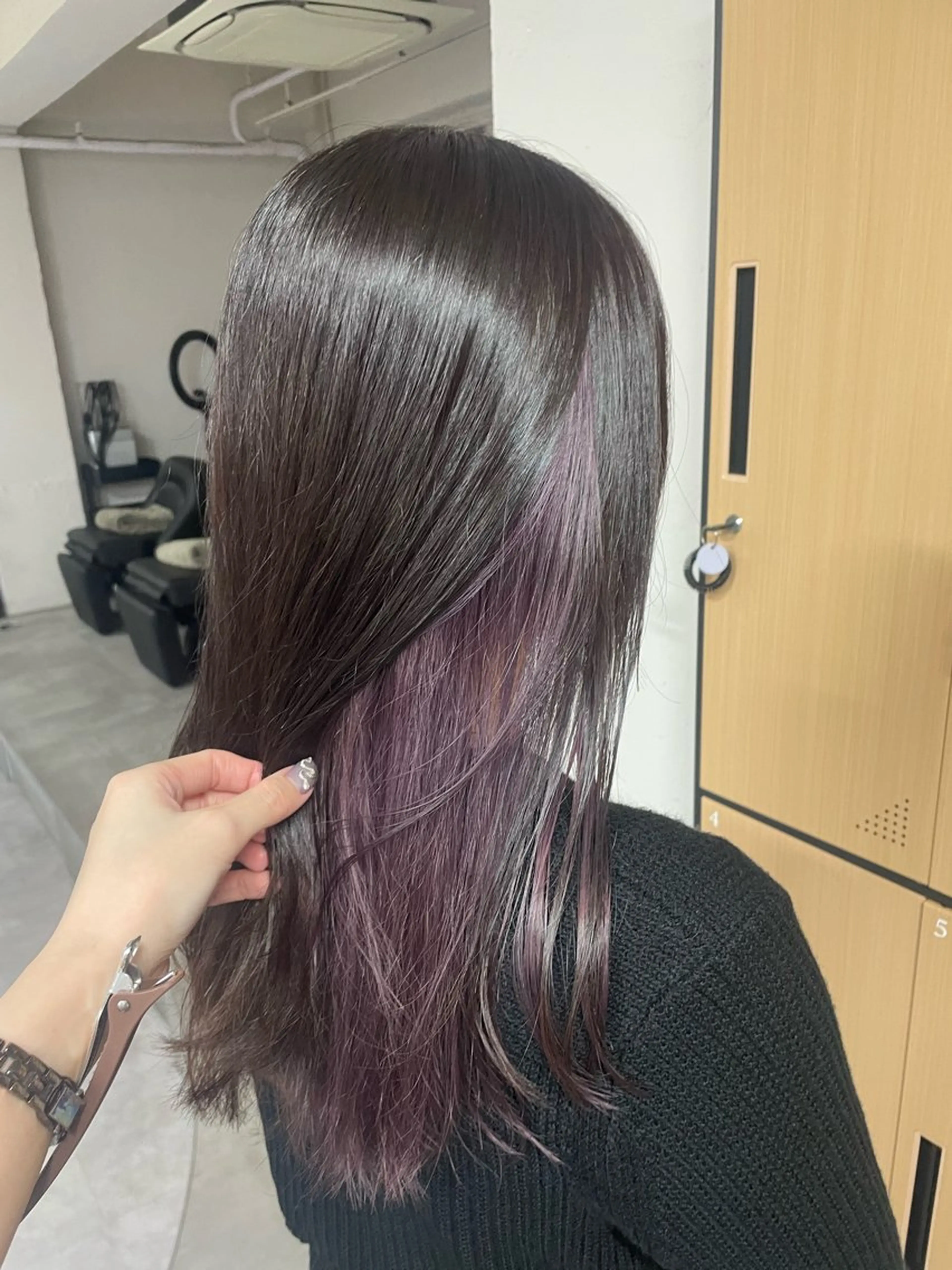 セミロング ヘアカラー tokute 中野真咲🐺のヘアスタイル