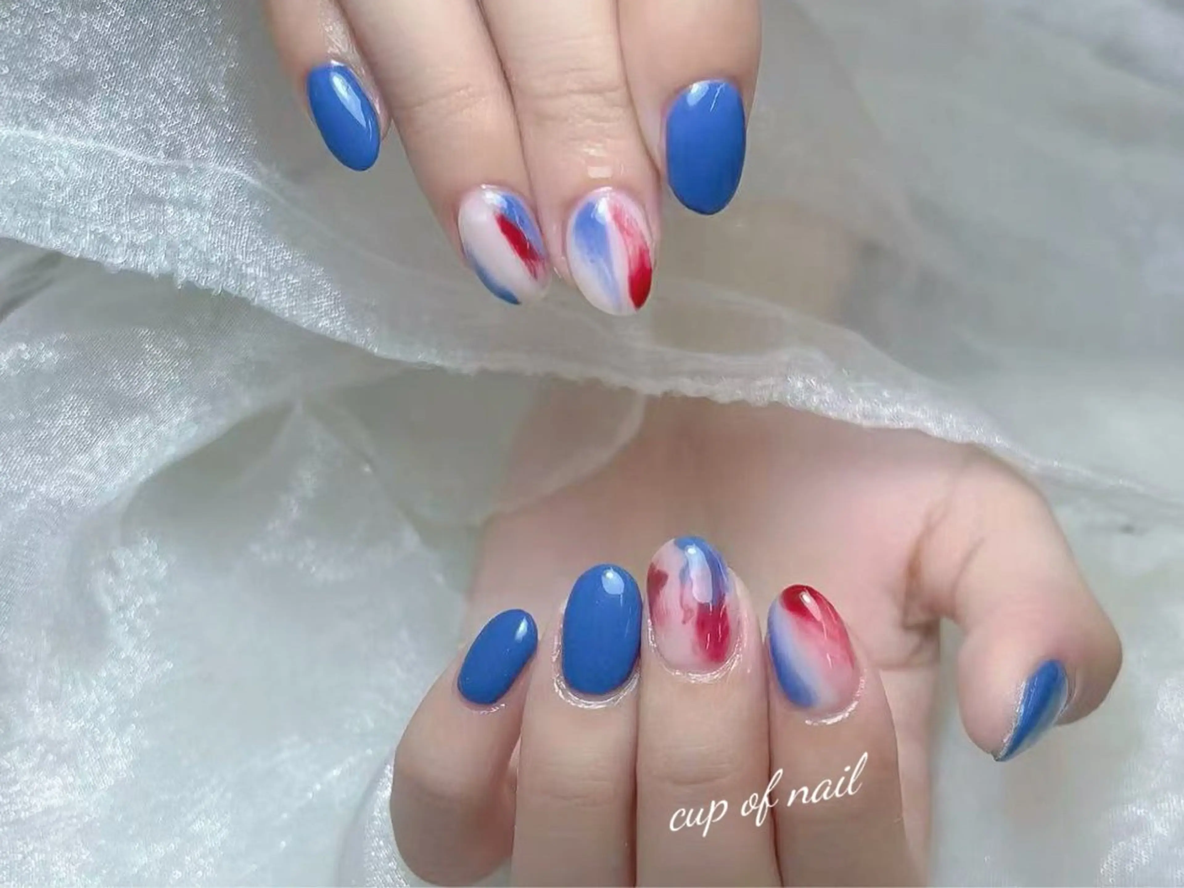 ネイル オーロラネイル フレンチネイル グラデーション 韓国ネイル マグネットネイル ハンドネイル NOA NAILのネイルデザイン