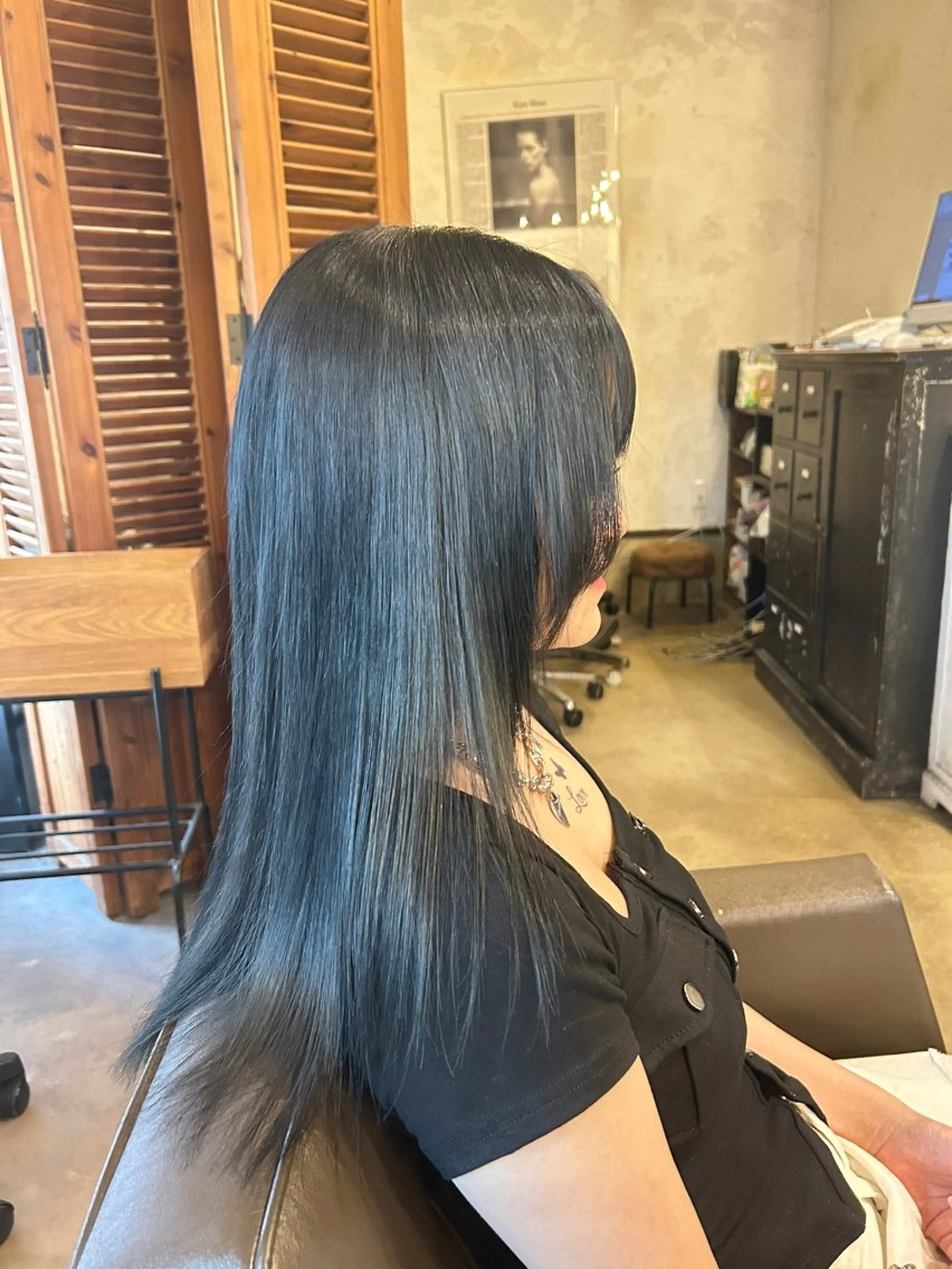 ロング カラー 黒髪 ブルーカラー ブルーブラック カット ヘアカラー 🫧さとう のぞみ🫧のヘアスタイル