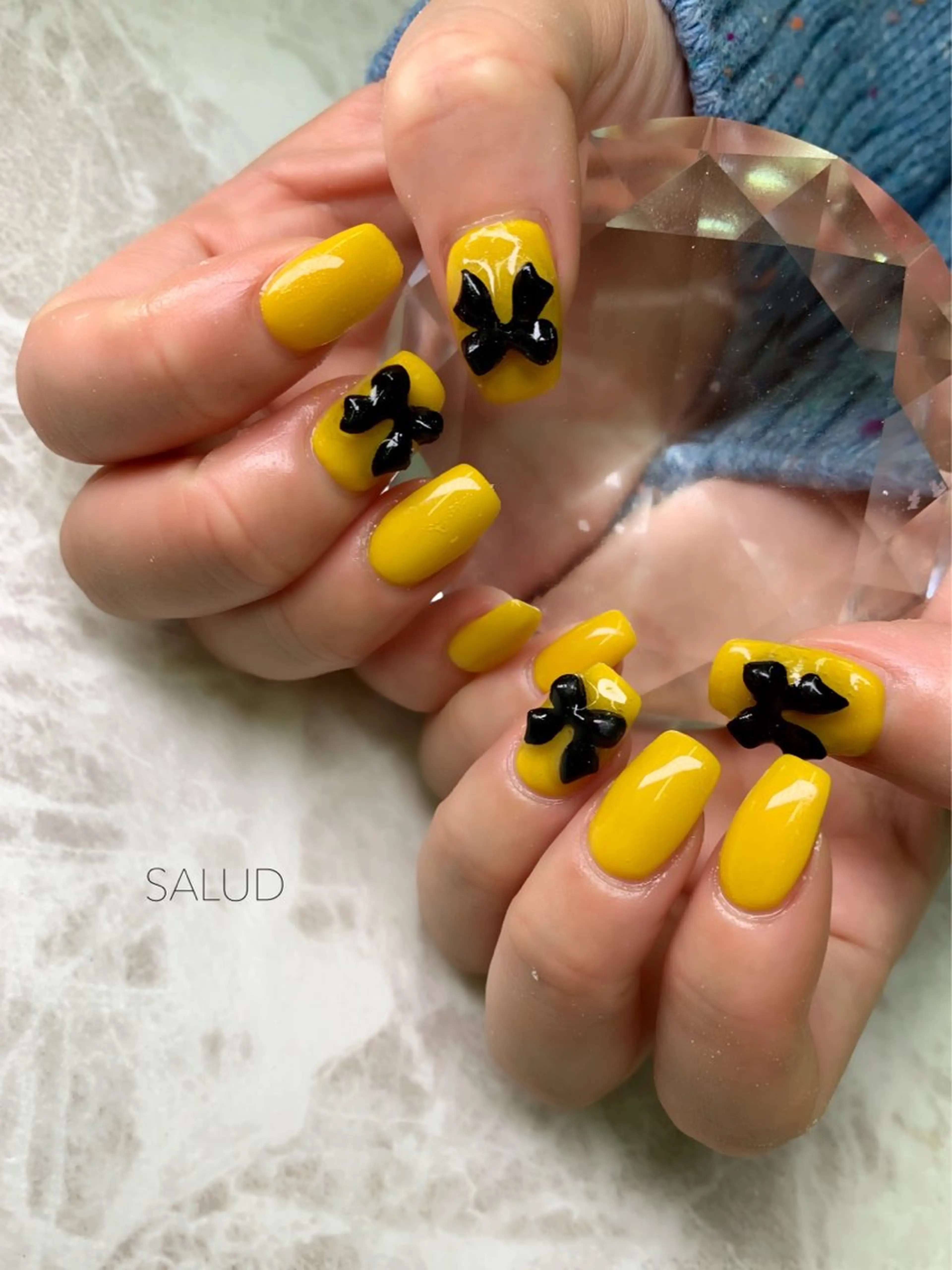 ネイル リボン ハンドネイル Nail Salon SALUDのネイルデザイン