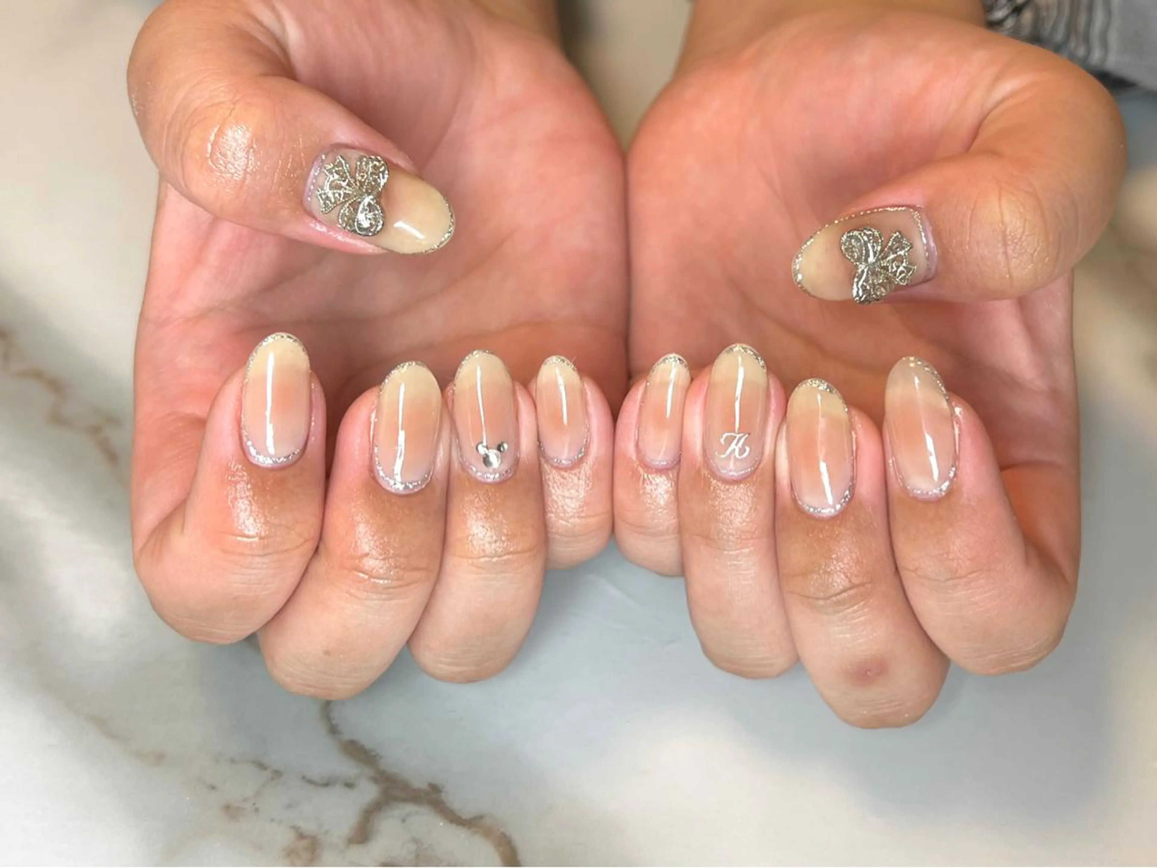 ロング ネイリスト シンのネイルデザイン