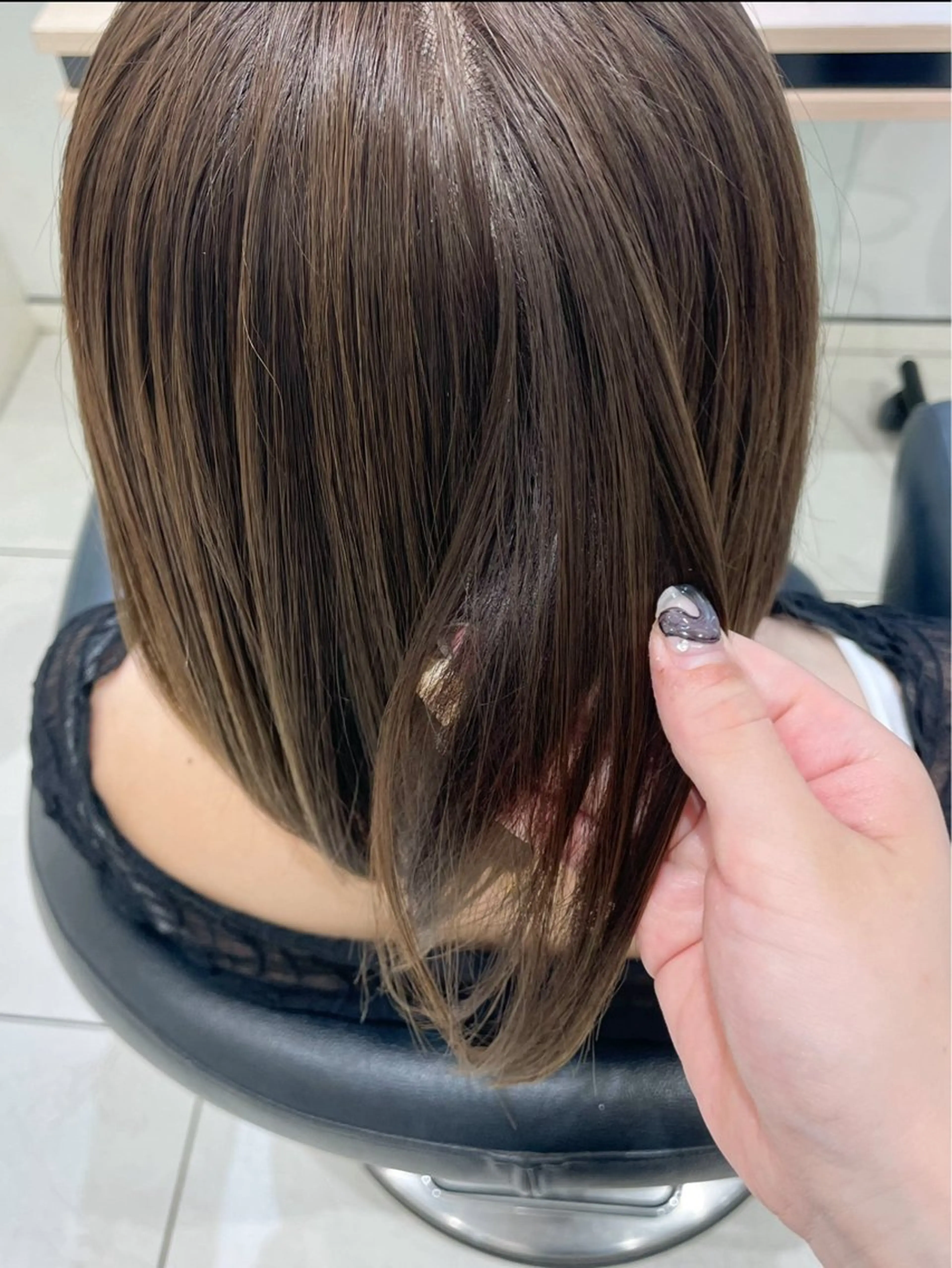 ミディアム 秋山 智香のヘアスタイル