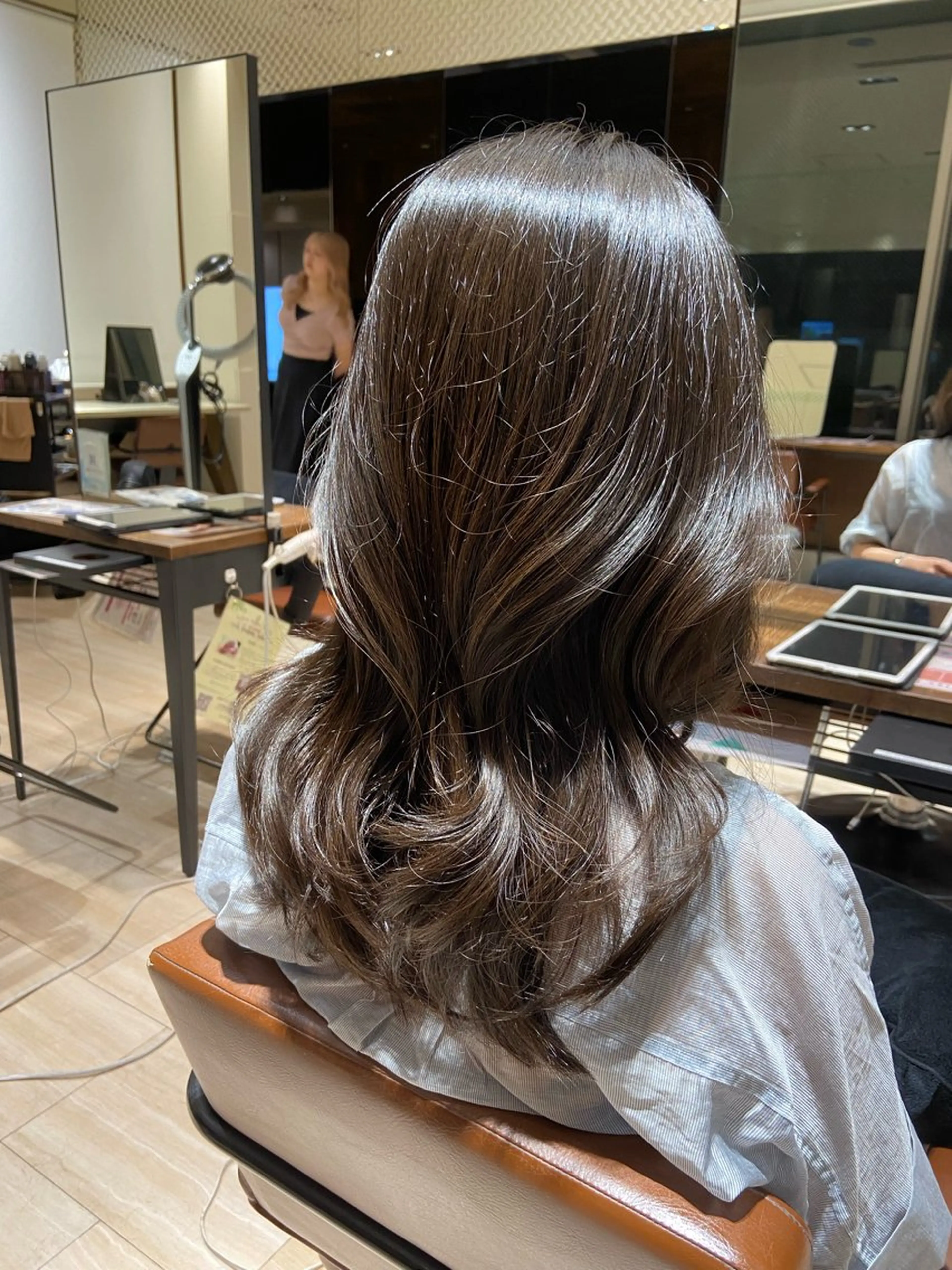 ミディアム カラー 🎀大竹美侑/顔まわ りカット/レイヤーのヘアスタイル