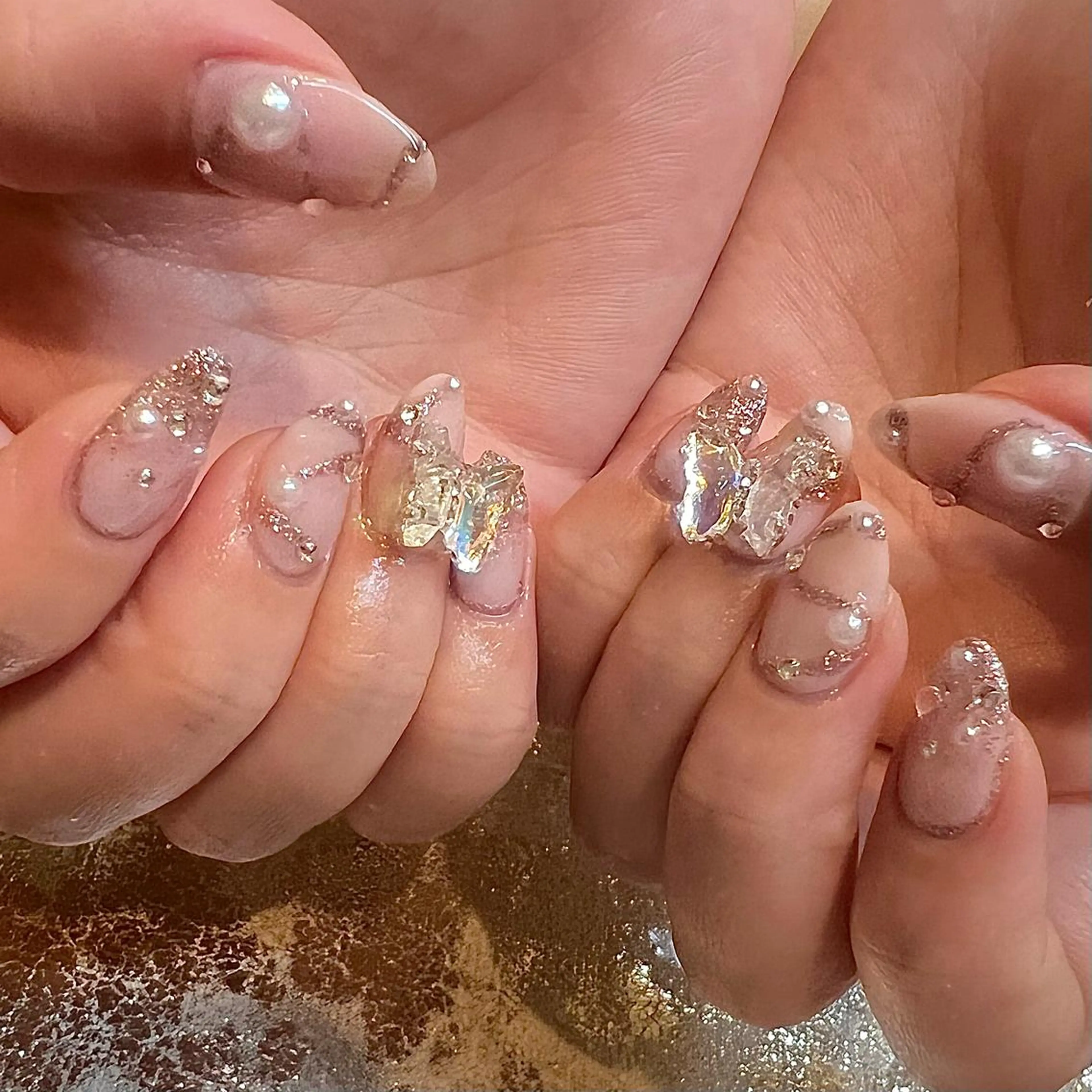 ミディアム ネイル ハンドネイル H🌺 NAILのネイルデザイン
