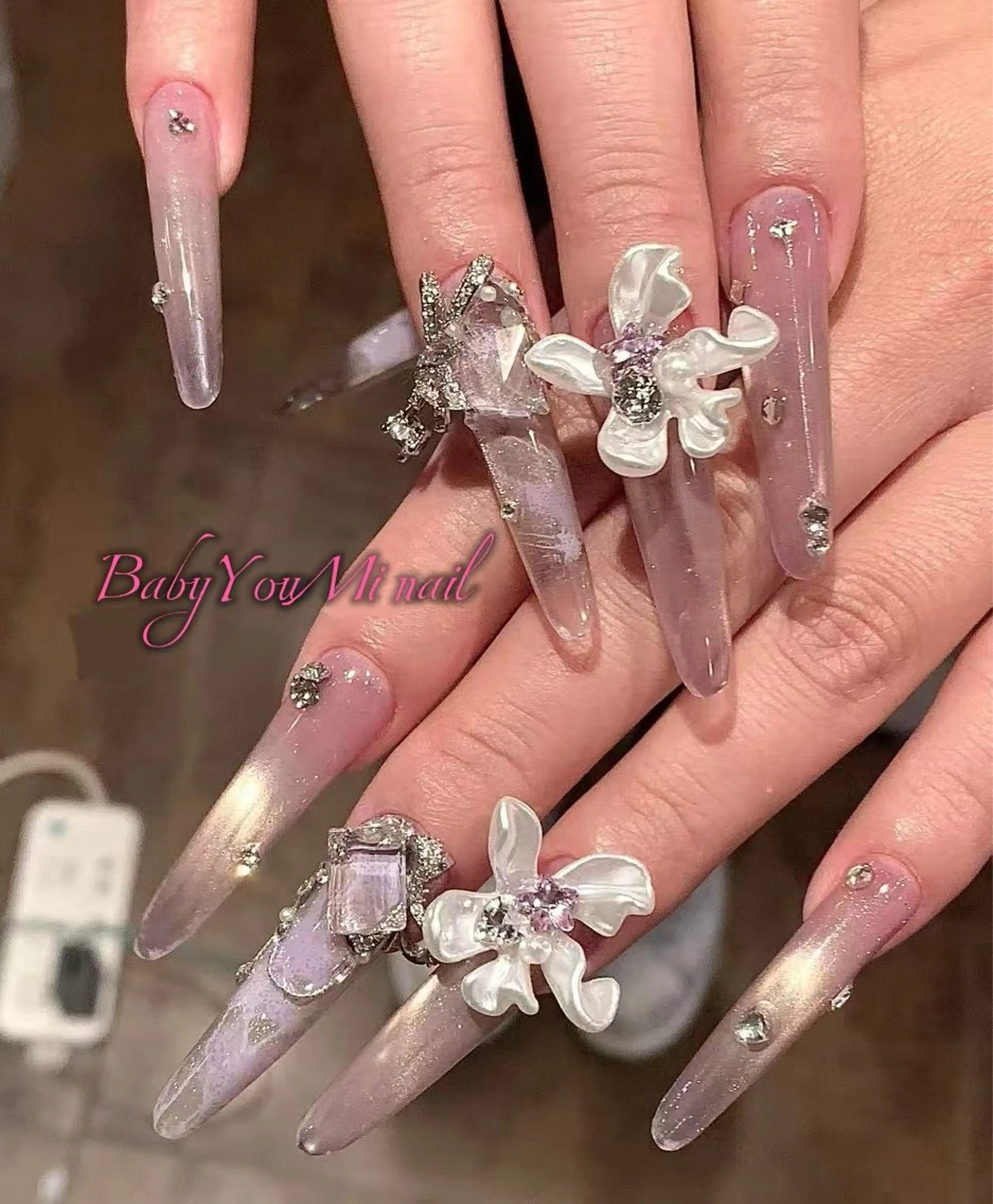 ネイル オーロラネイル フラワーネイル フットネイル フレンチネイル ジェルネイル ハンドネイル BabyYouMi nailのネイルデザイン
