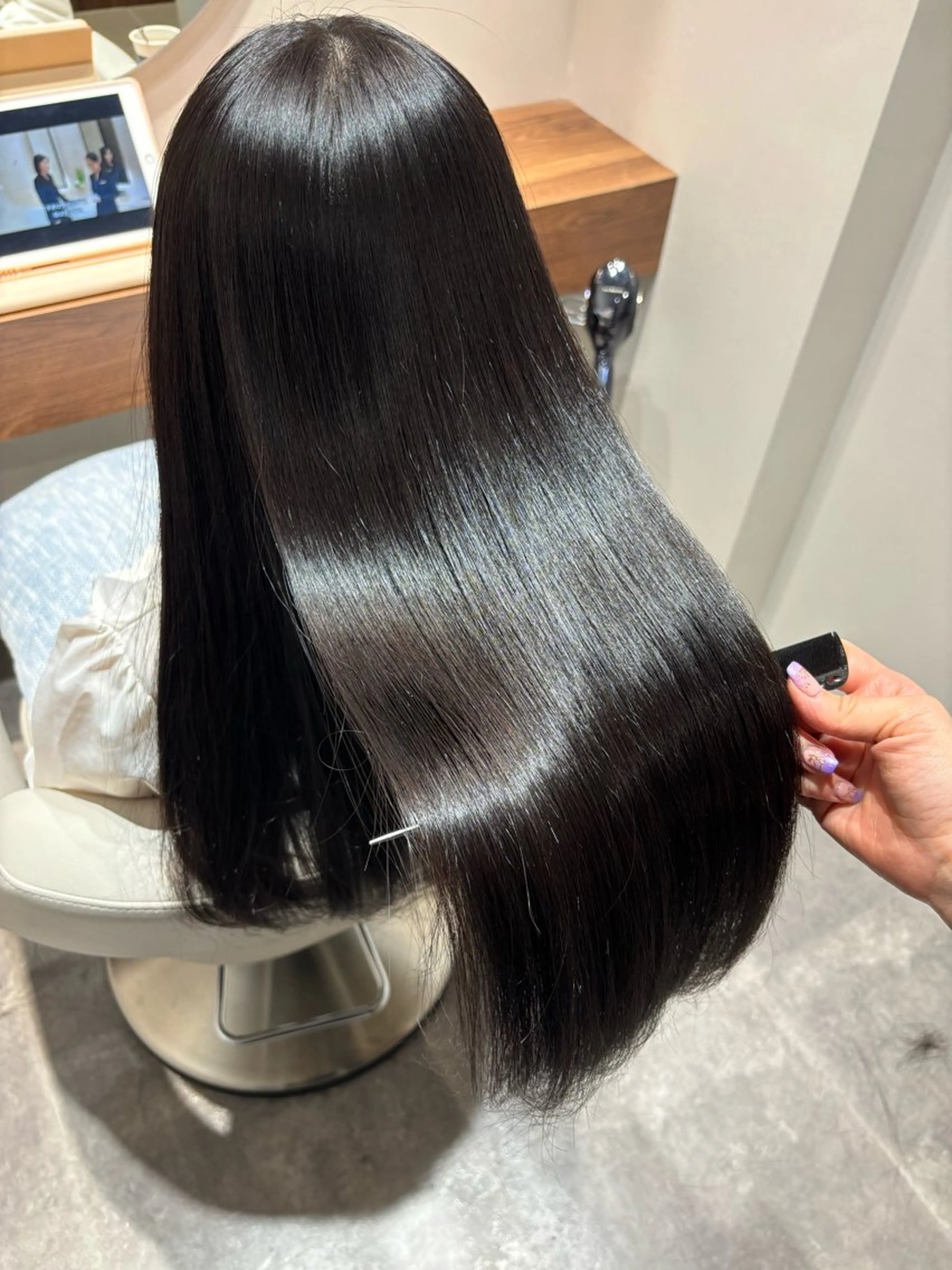 ロング カット ヘアカラー トリートメント 髪質改善 🤍erikaのヘアスタイル