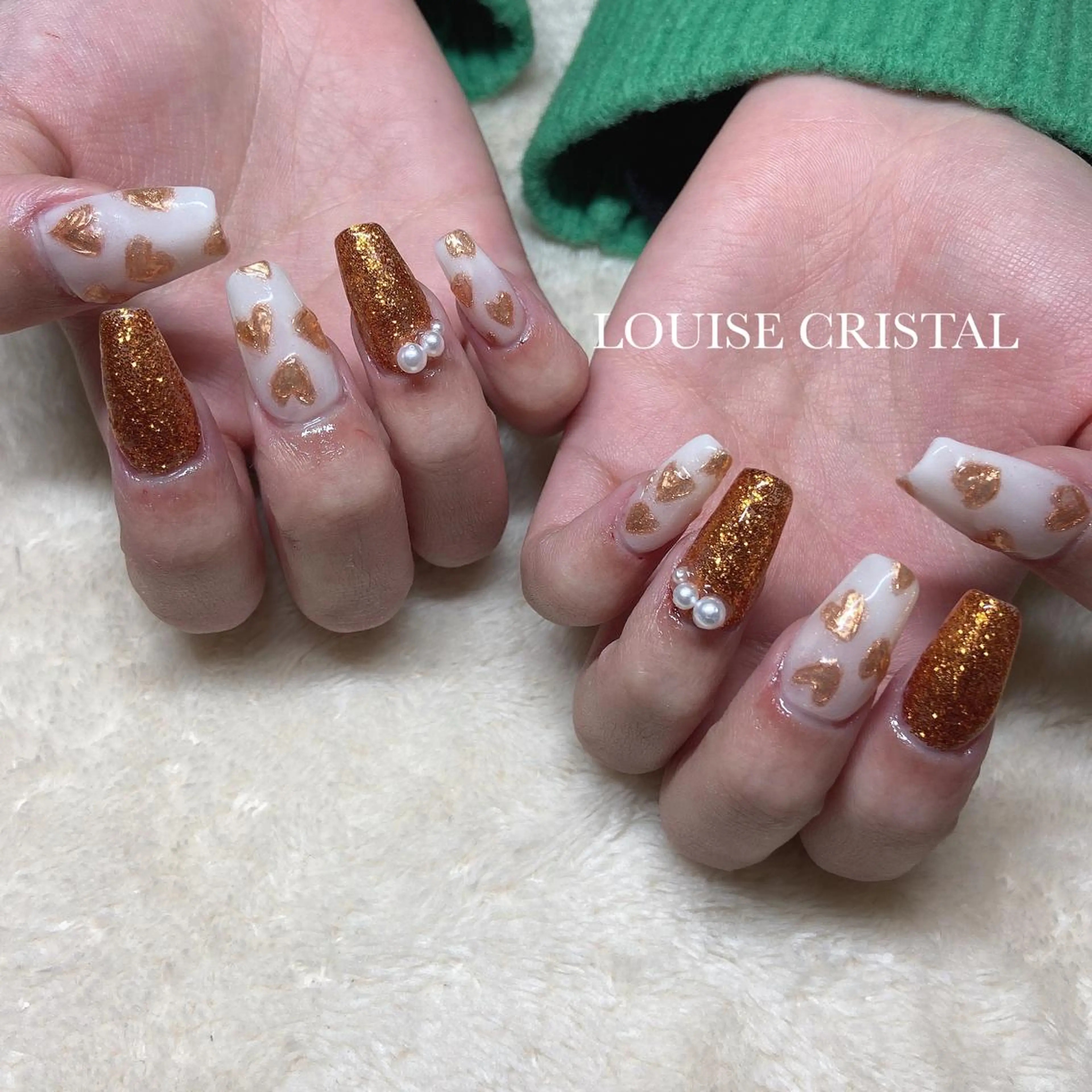 ネイル ハンドネイル LOUISE CRYSTALのネイルデザイン