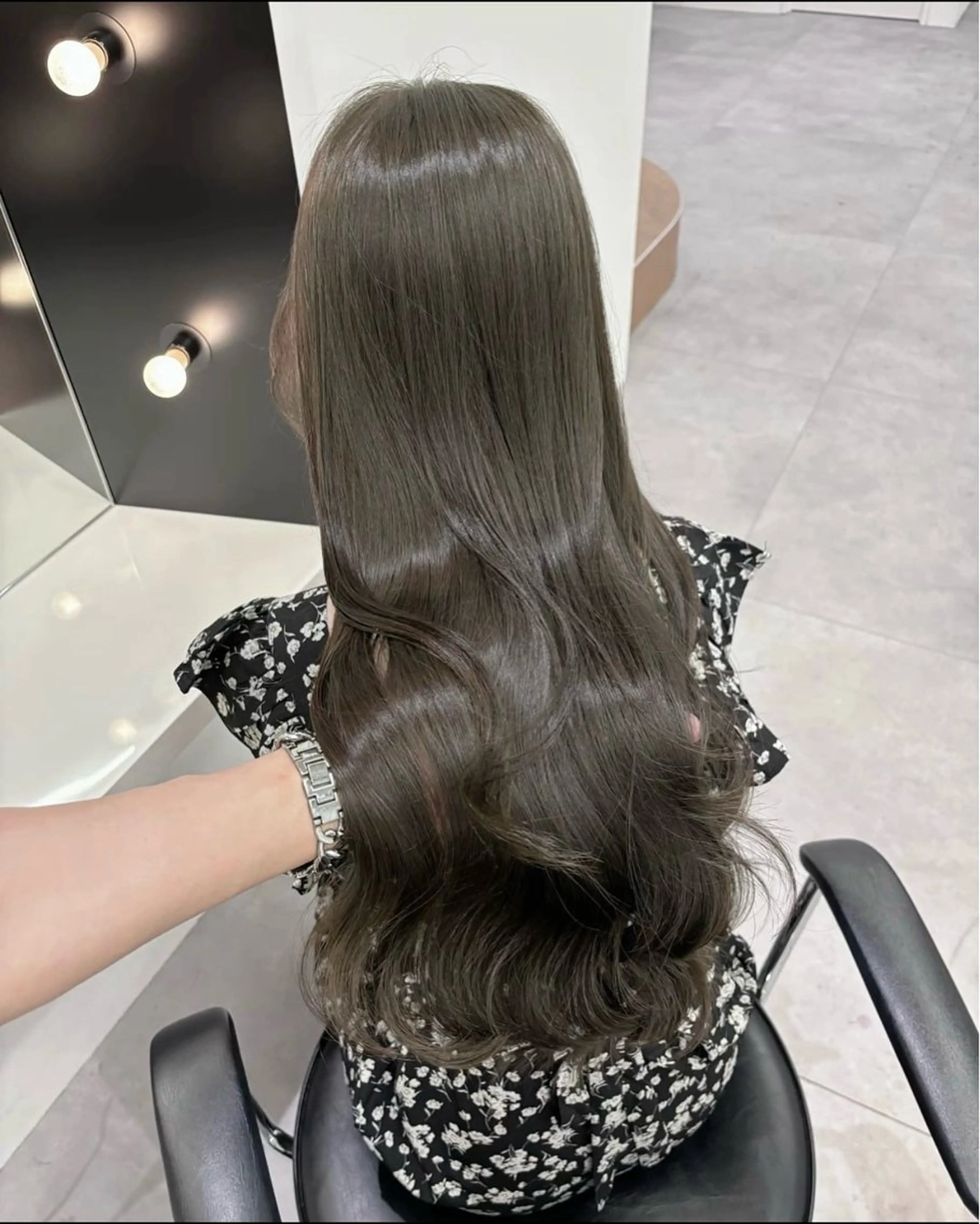 ロング カラー カット ヘアカラー トリートメント オリーブカラー 特化　　kaiのヘアスタイル