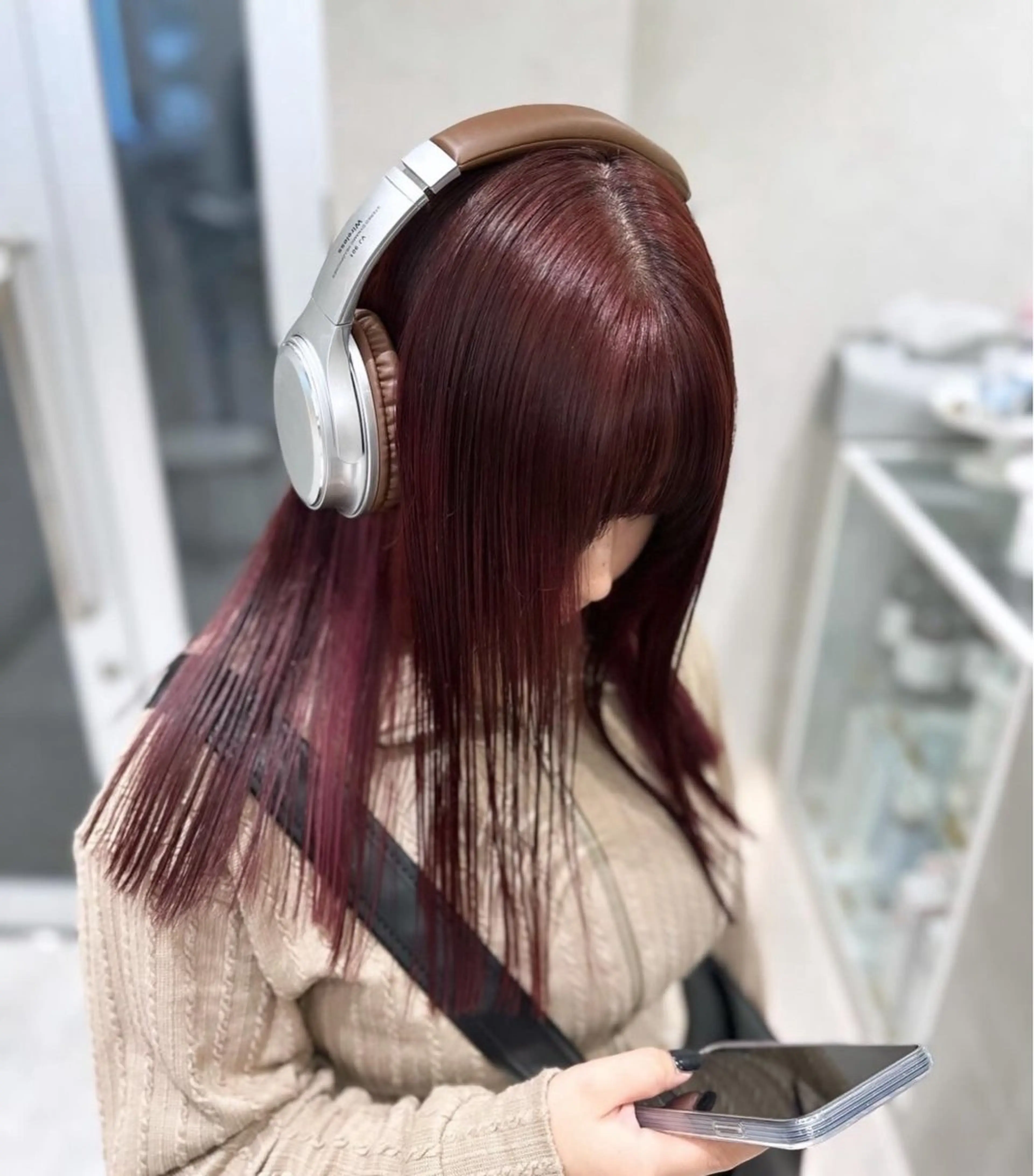セミロング カット ヘアカラー トリートメント karin ボブハイトーンのヘアスタイル