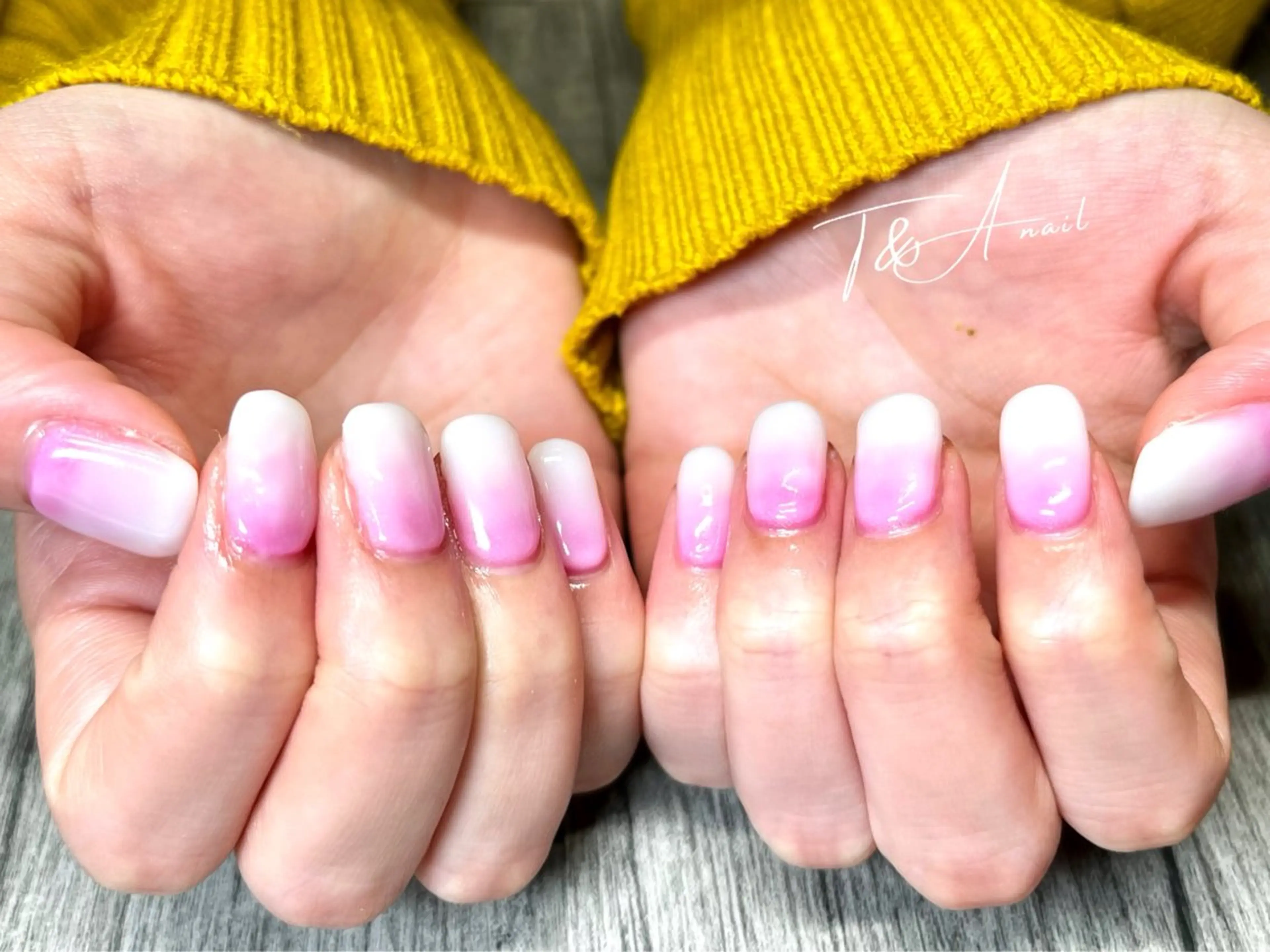 ネイル 長さ出し ジェルネイル グラデーション ピンク スカルプネイル ハンドネイル T&A nailのネイルデザイン
