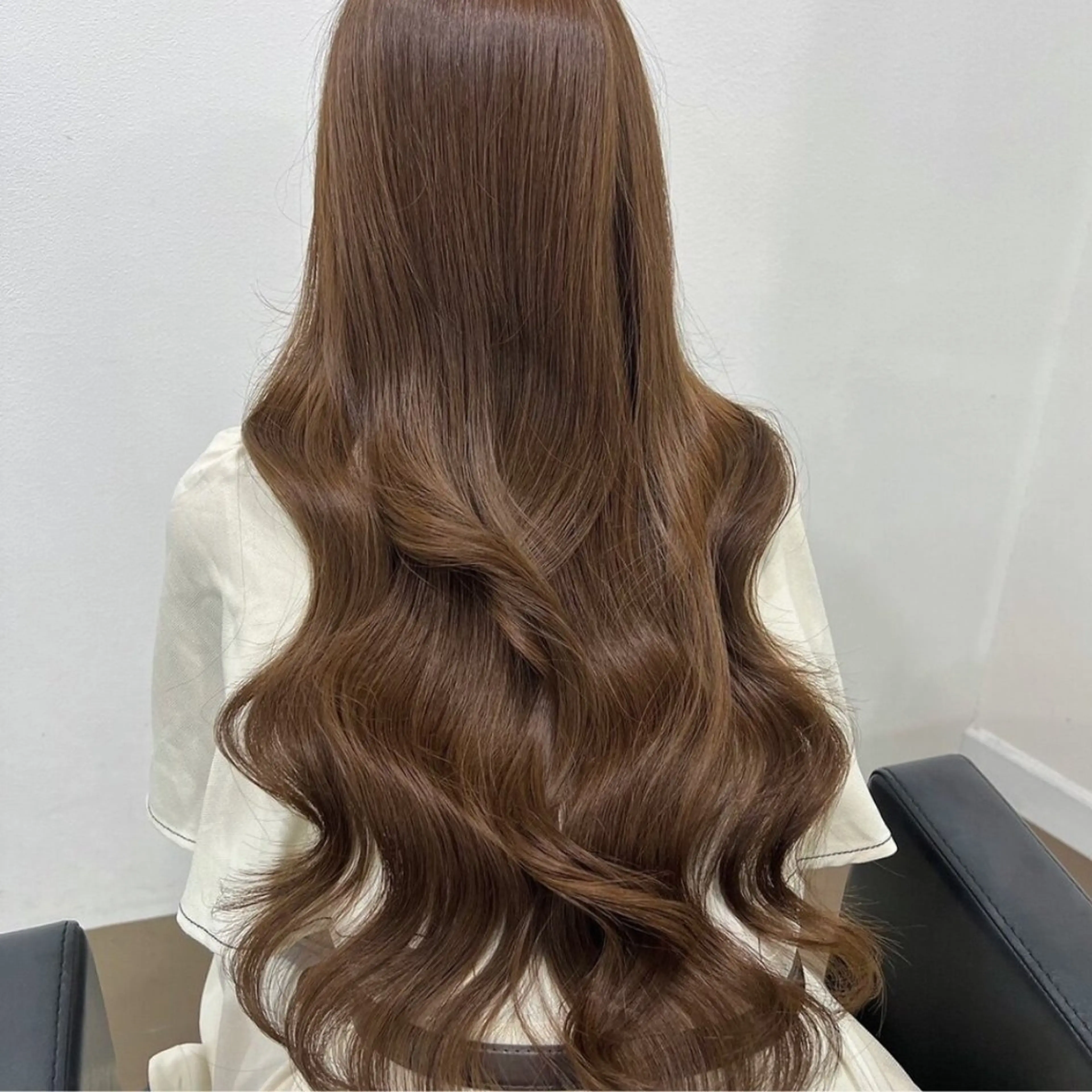 カラー Lab.by ioe所属・吉田勇人/ブリーチ なしダブルカラー🩵のヘアスタイル