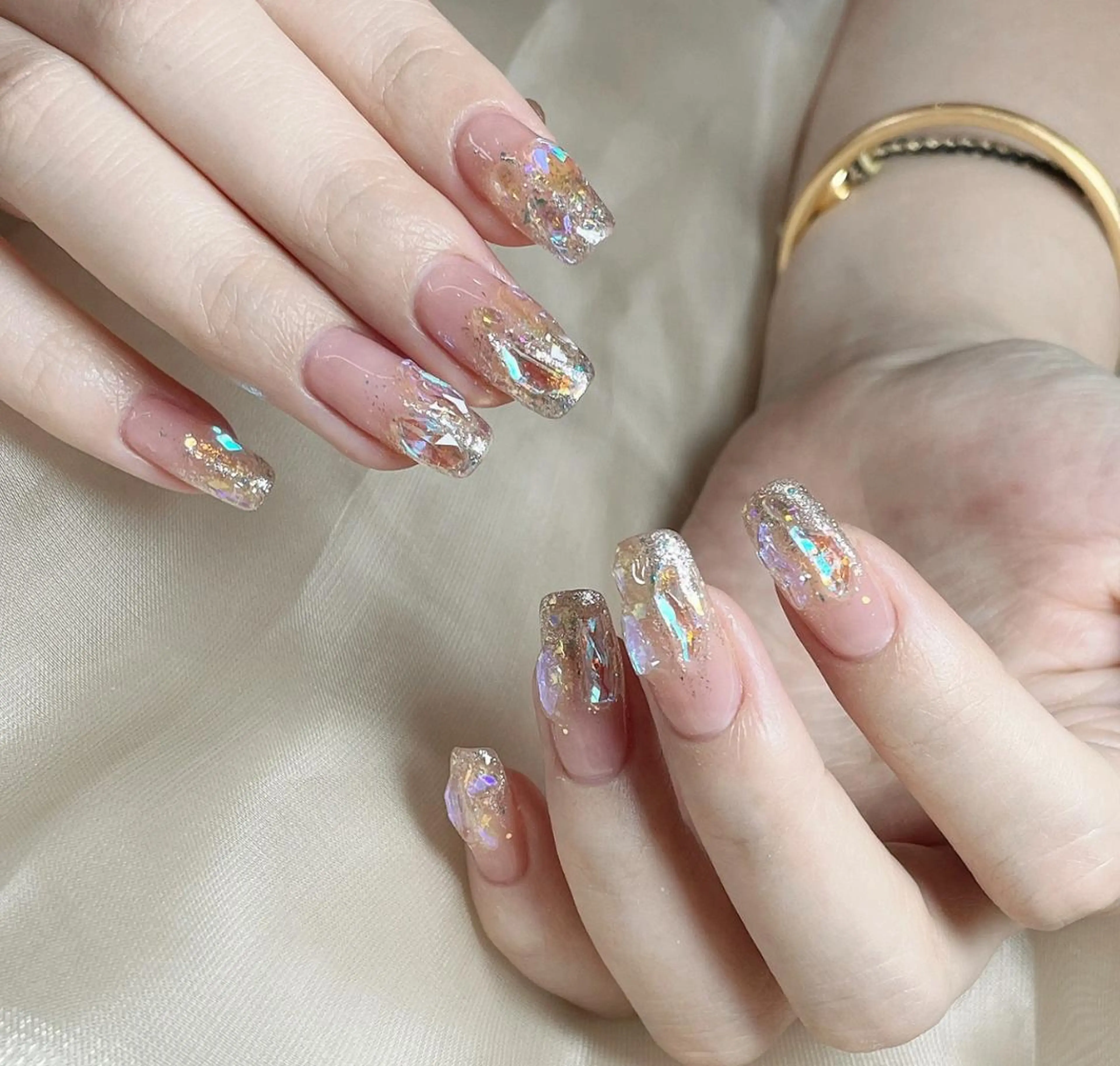 ネイル アートネイル 長さ出し ネイルチップ Queens ciciのネイルデザイン