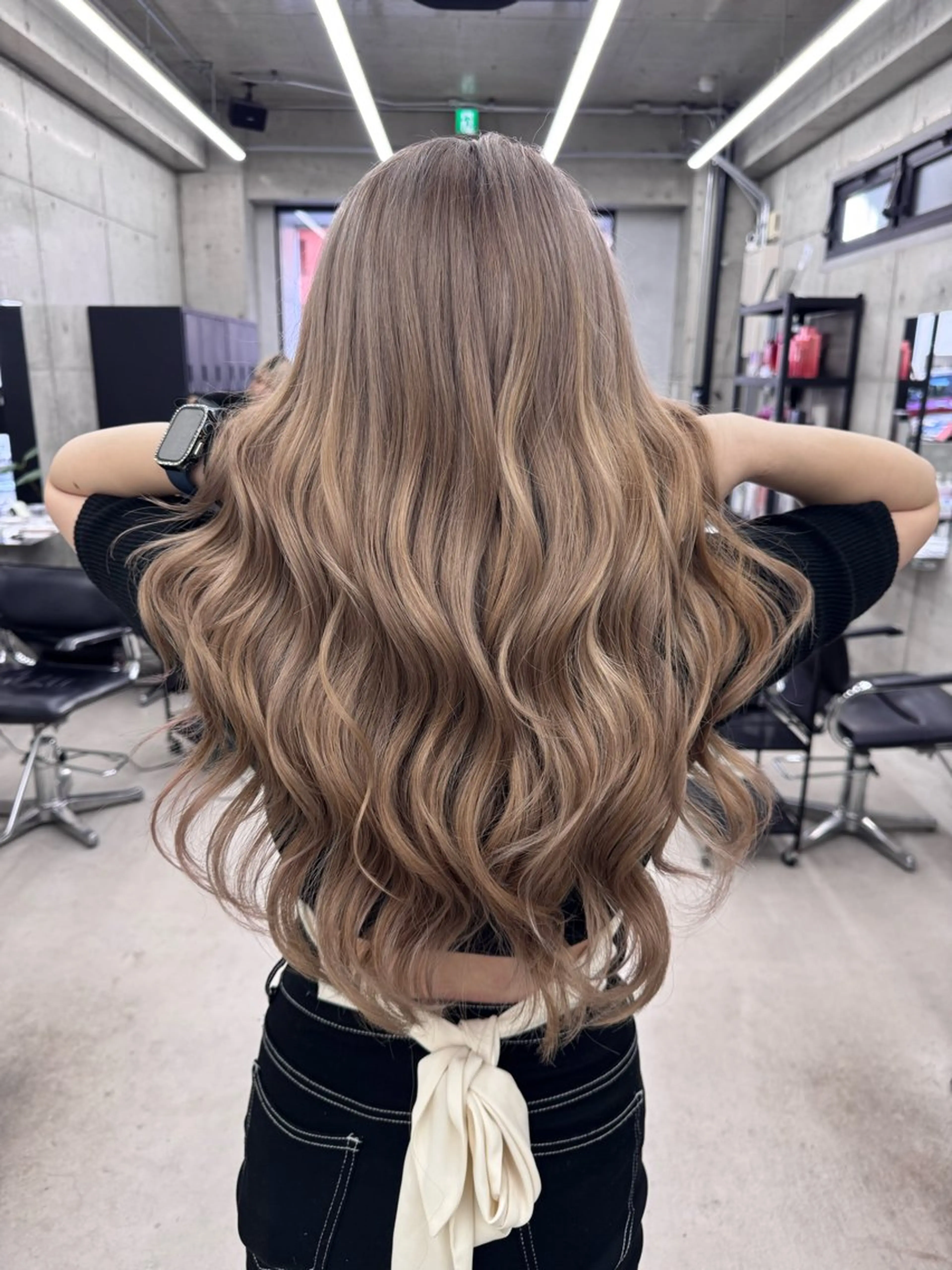 ロング カラー ヘアカラー 和木坂 日美のヘアスタイル