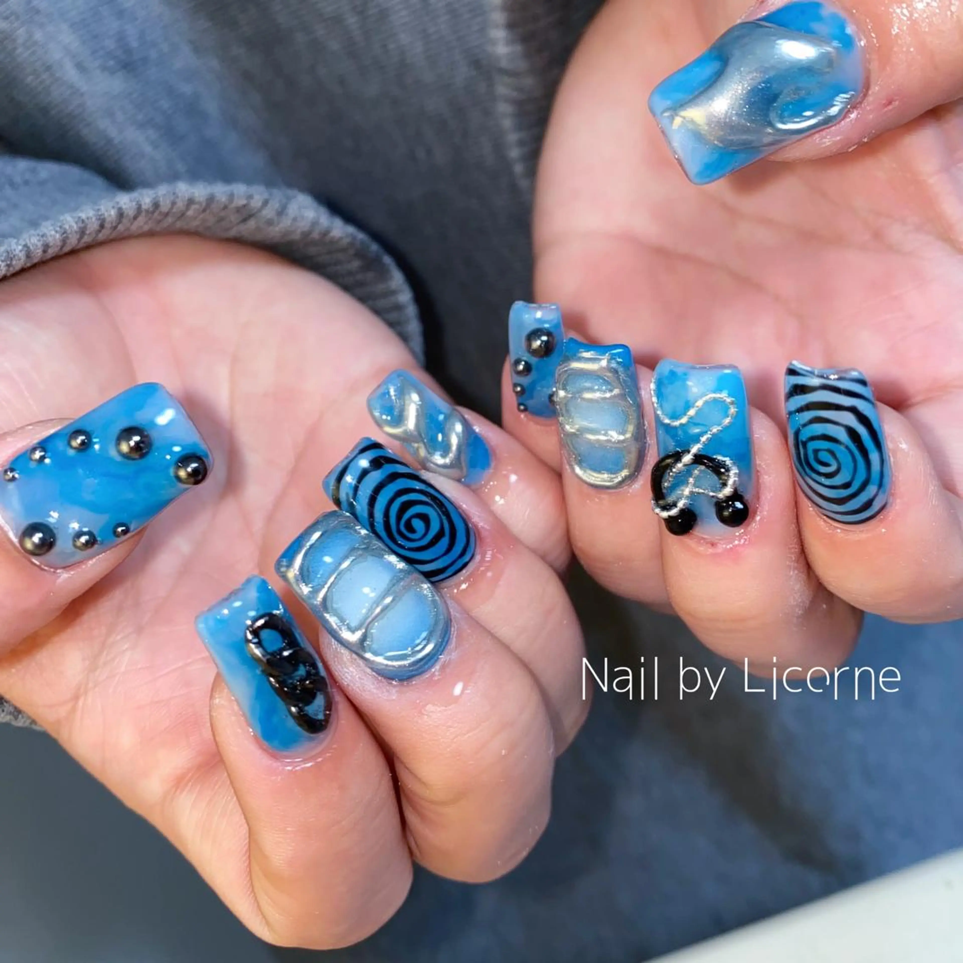 ネイル アートネイル オーロラネイル フレンチネイル 氷ネイル・うるうるネイル マグネットネイル Nail by Licorneのネイルデザイン