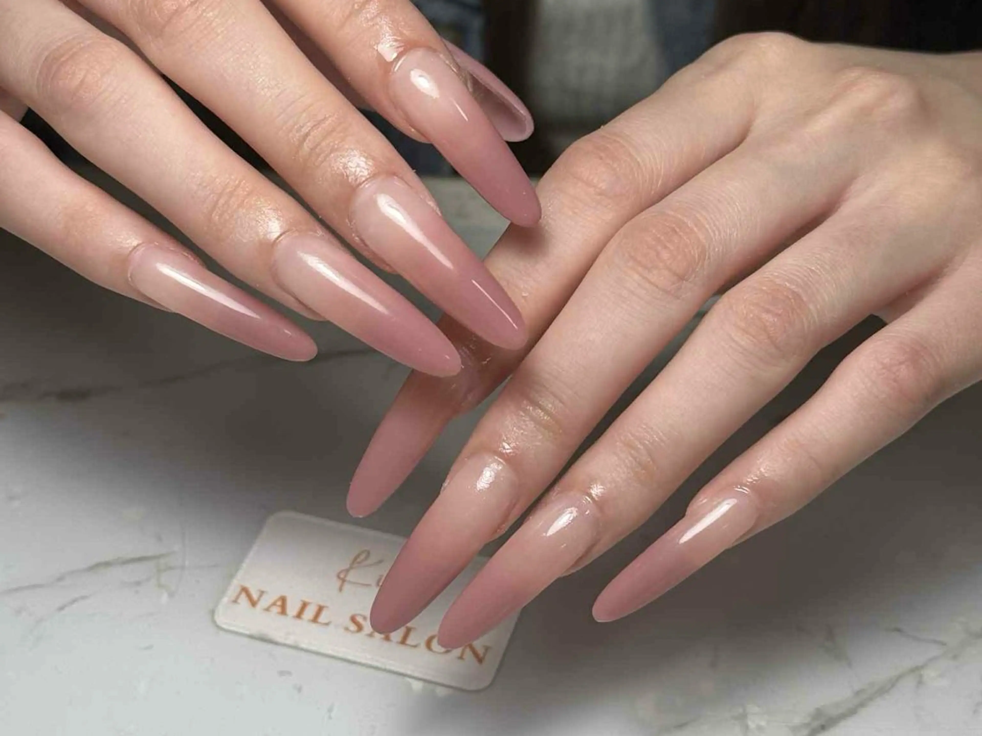 ネイル アートネイル フレンチネイル ジェルネイル グラデーション 韓国ネイル ハンドネイル 鈴木 ユリのネイルデザイン