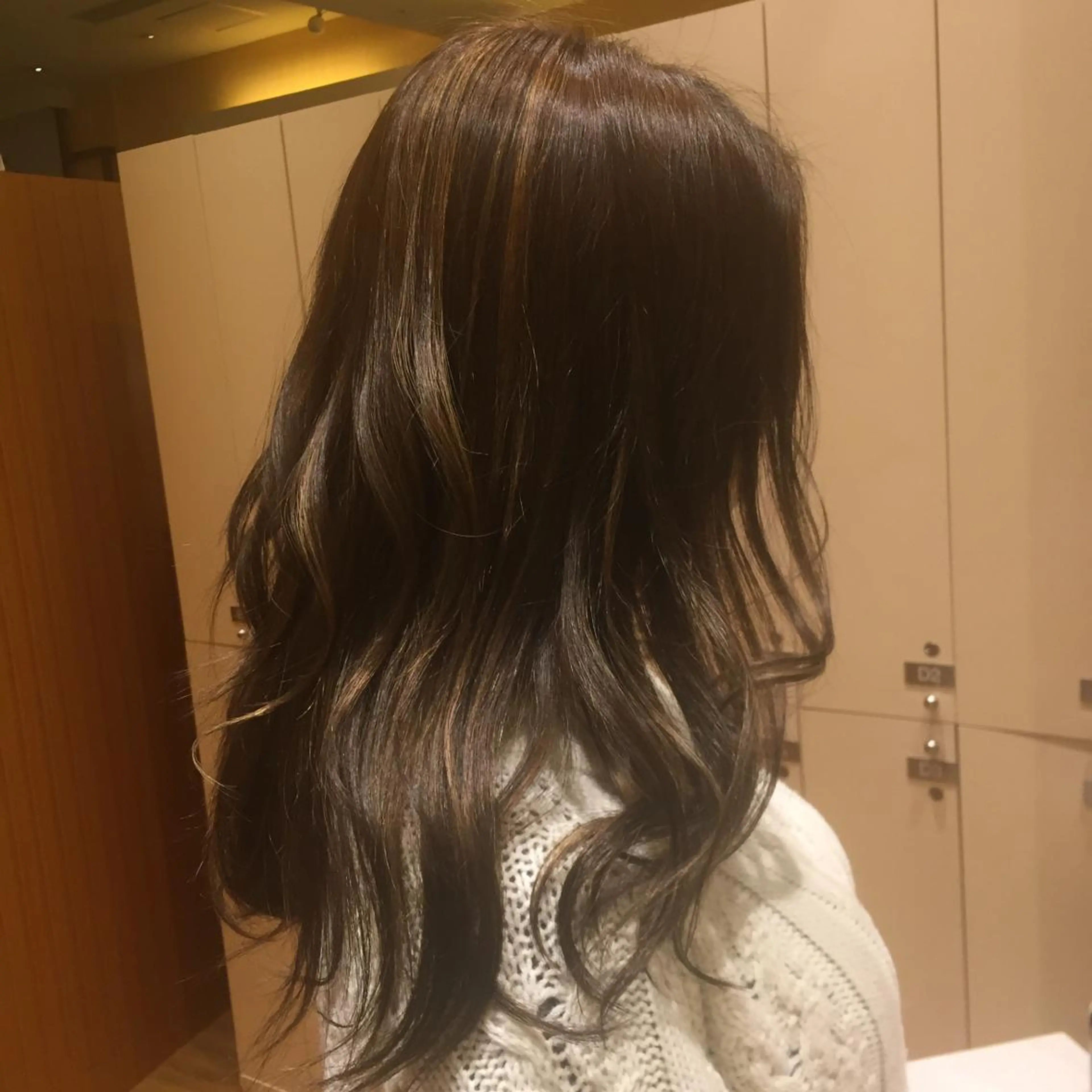 ロング reve所属・乾かすだけで艶髪酸性 ストレート髙橋悠耶のヘアスタイル