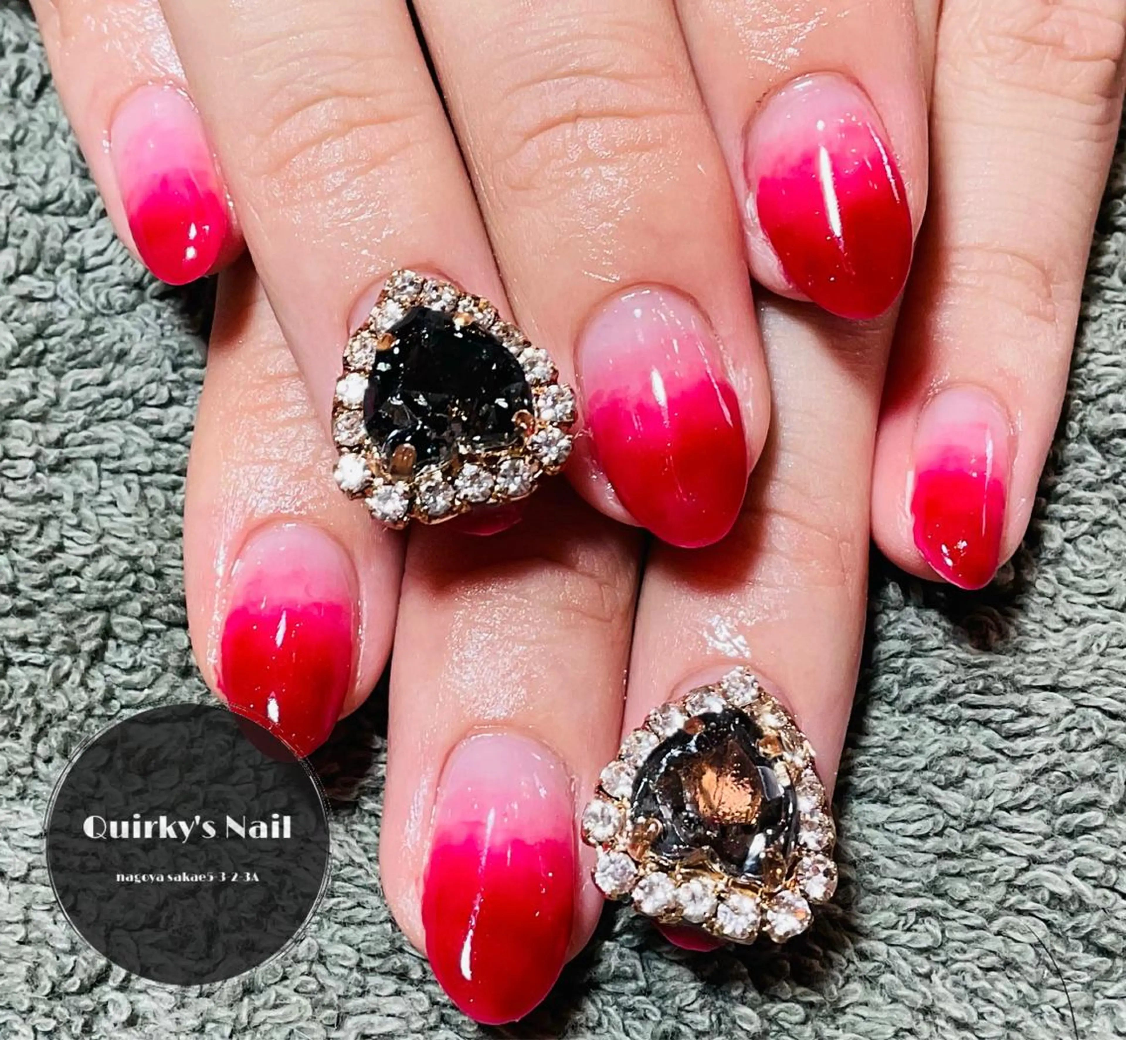 ネイル アートネイル ボルドー ジェルネイル ハート ワンカラーネイル Quirky's Nail【栄店】のネイルデザイン