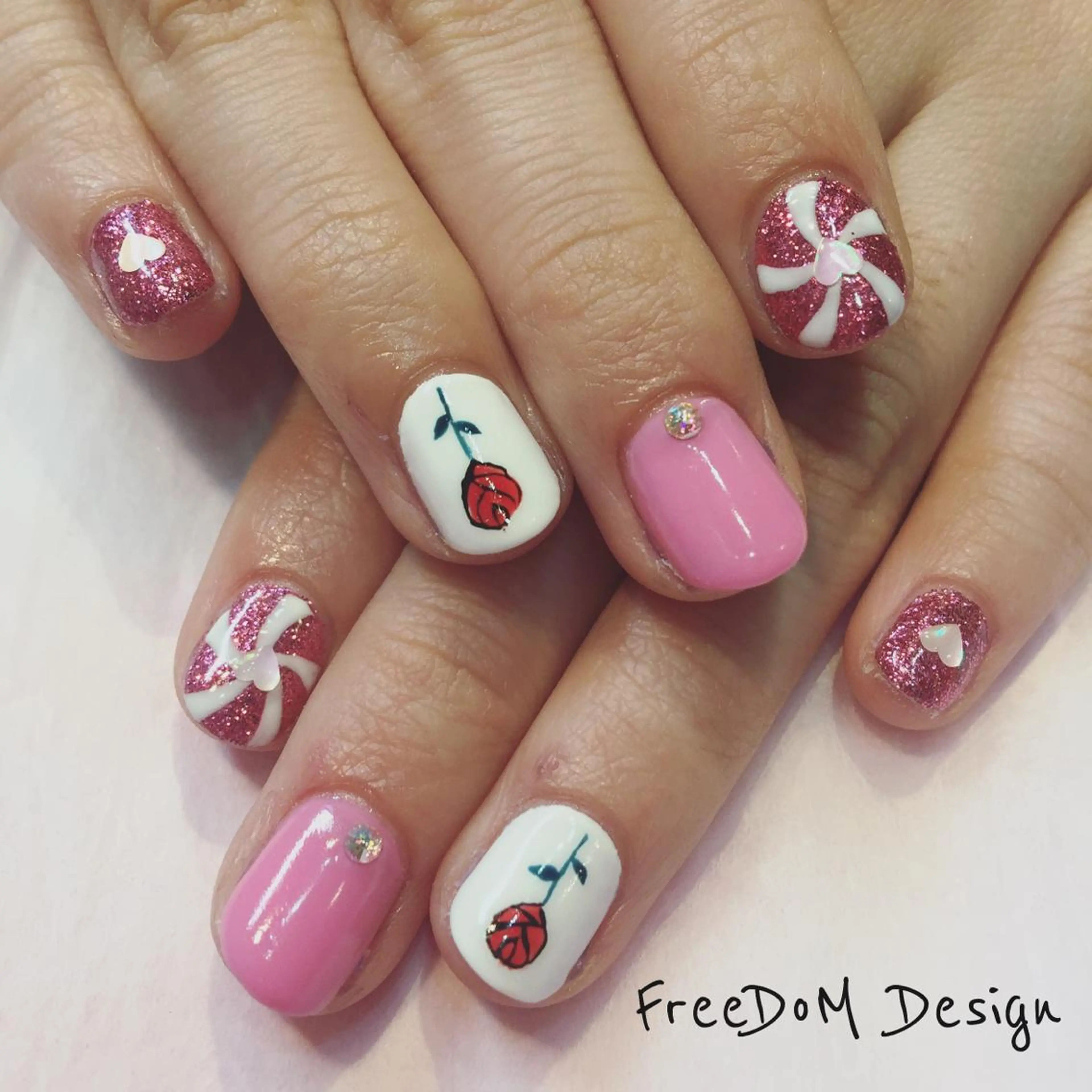 ネイル アートネイル ＦreeDoＭ   Design所属・W KUMIのネイルデザイン