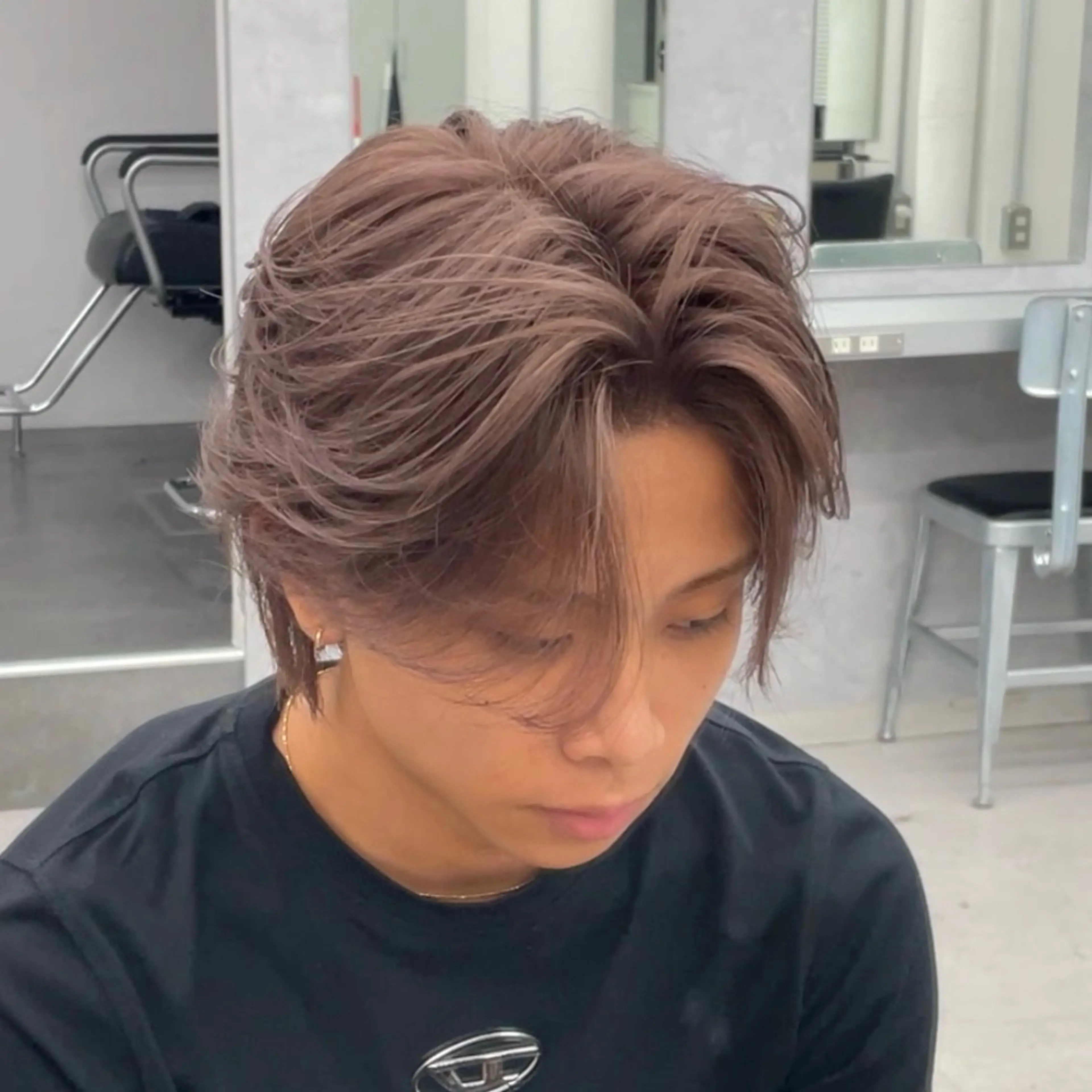カラー メンズ ヘアカラー メンズミルクティー 特化／ハイトーンのヘアスタイル