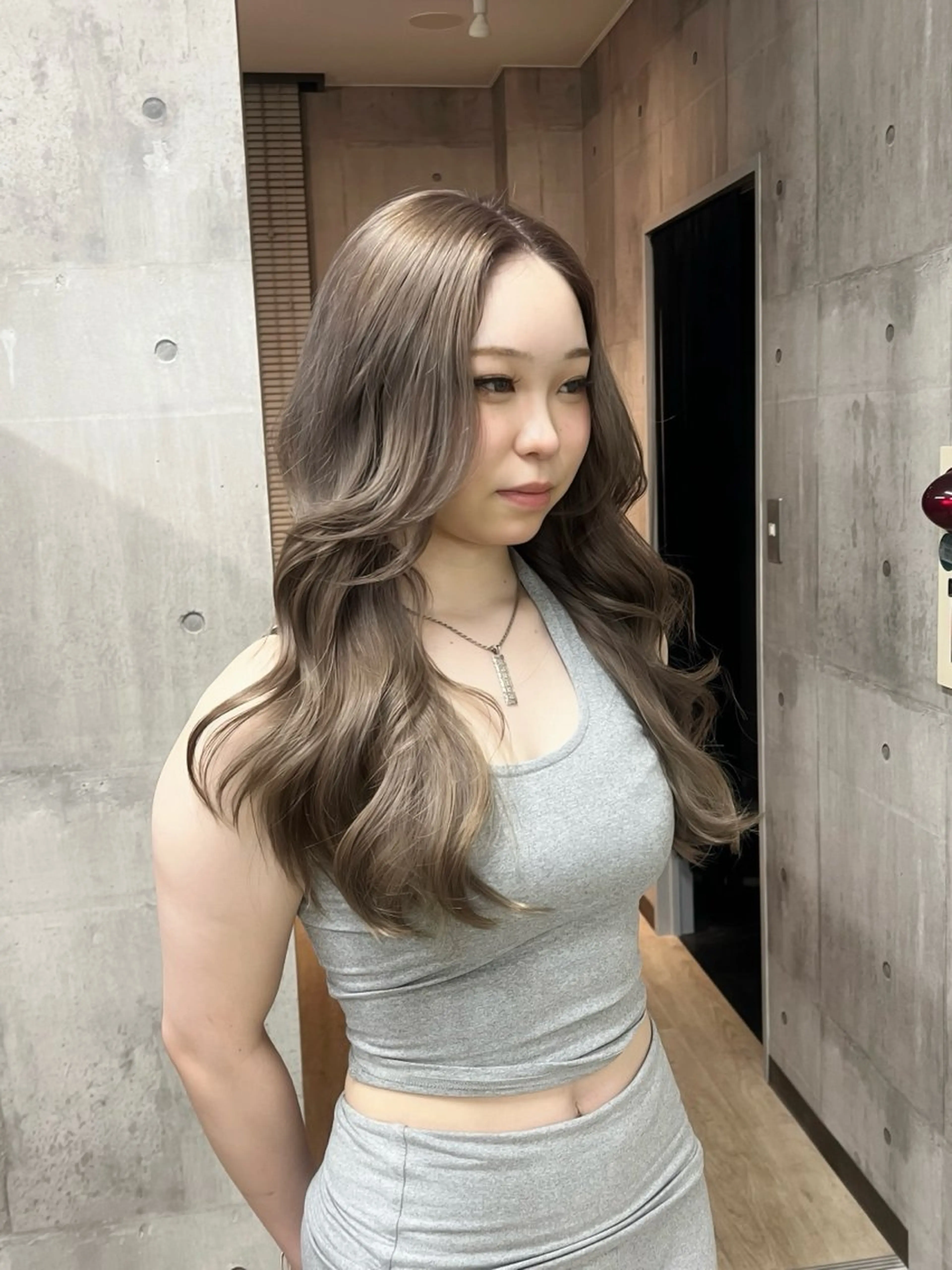 ロング カラー ヘアカラー トリートメント 頓所 大昂のヘアスタイル