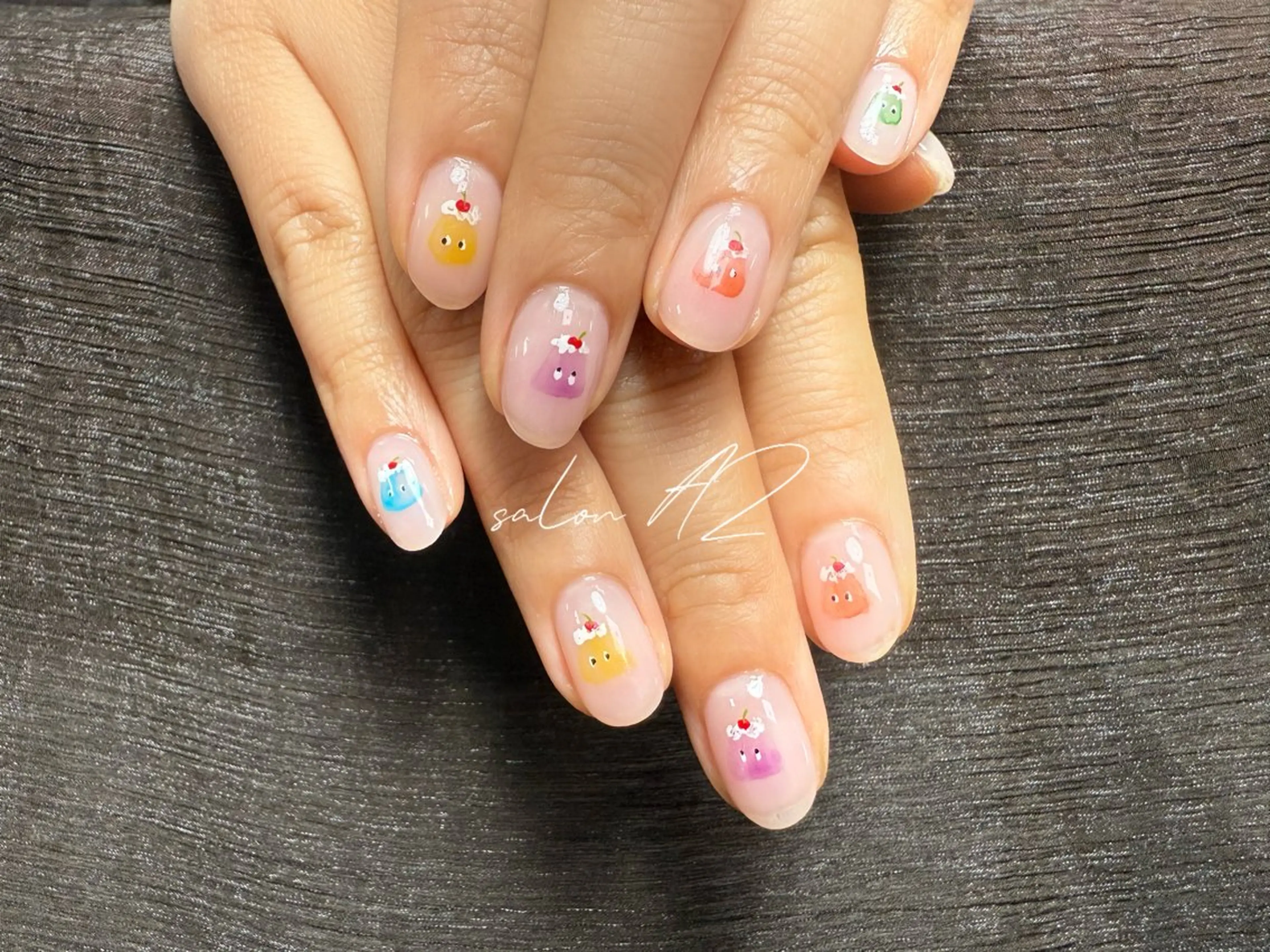 ネイル salonAZ トップネイリストのネイルデザイン
