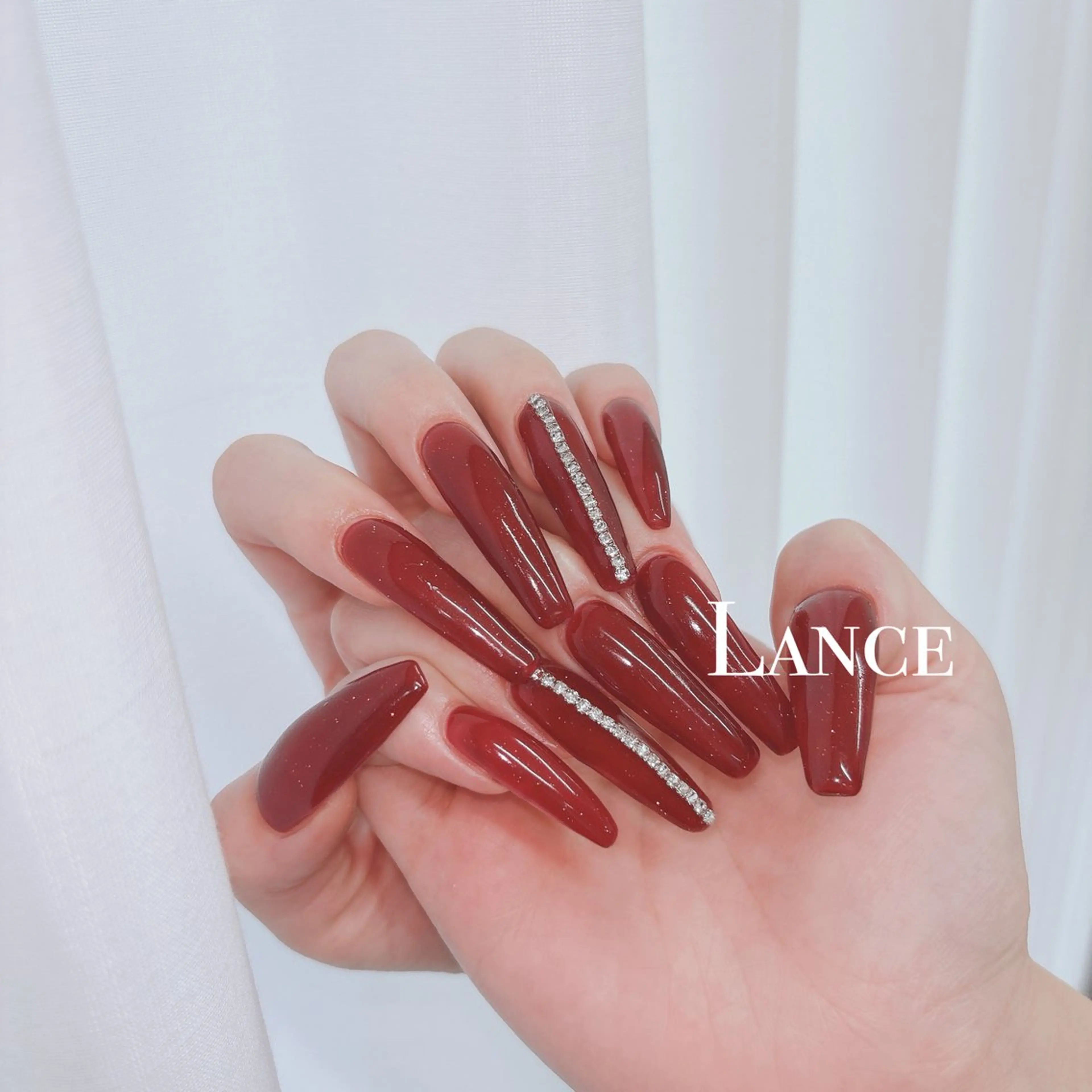ネイル オーロラネイル フットネイル 氷ネイル・うるうるネイル キラキラネイル 韓国ネイル ハンドネイル Lance nailのネイルデザイン