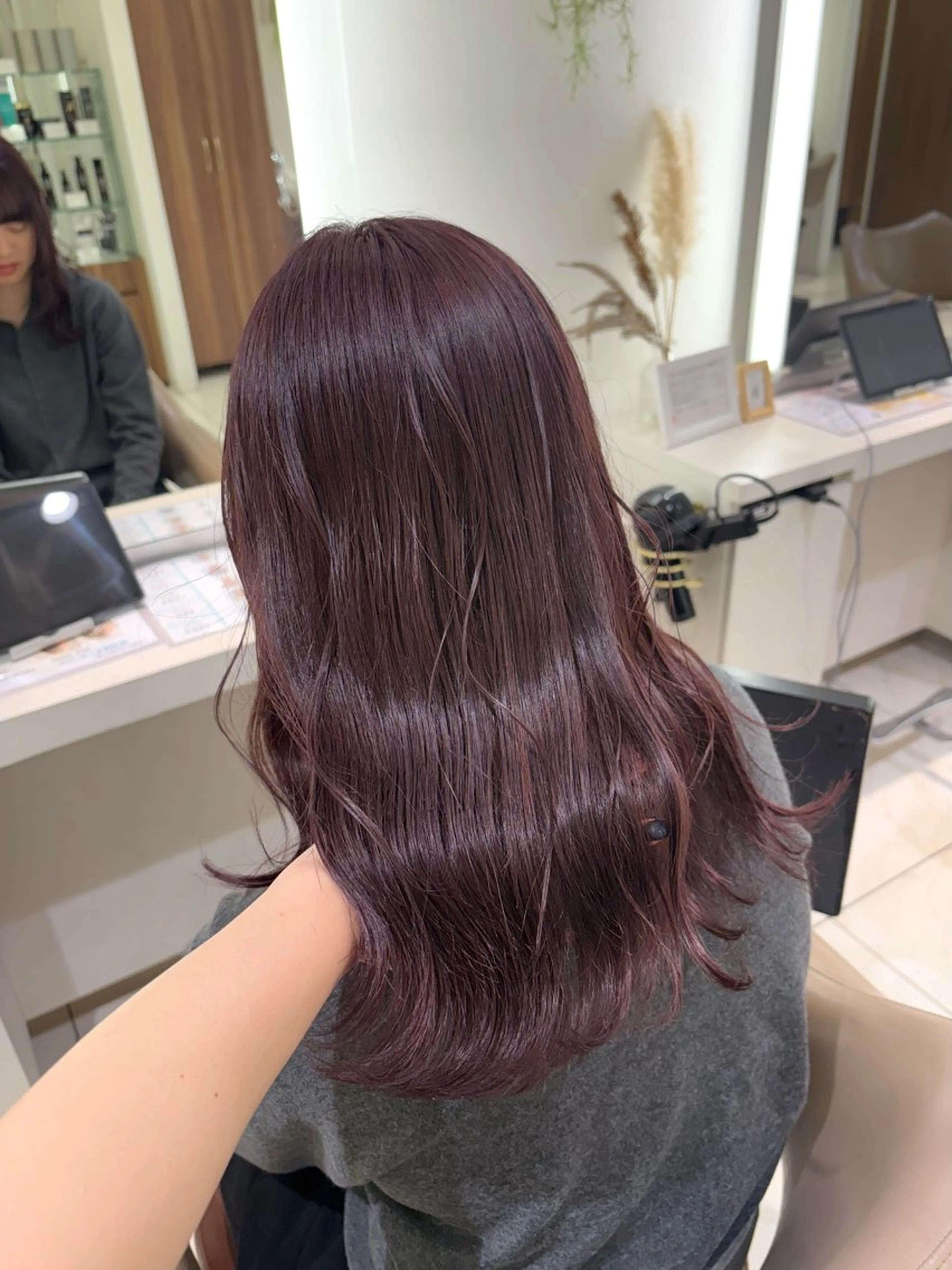 カラー ヘアカラー トリートメント 加藤 芽実のヘアスタイル