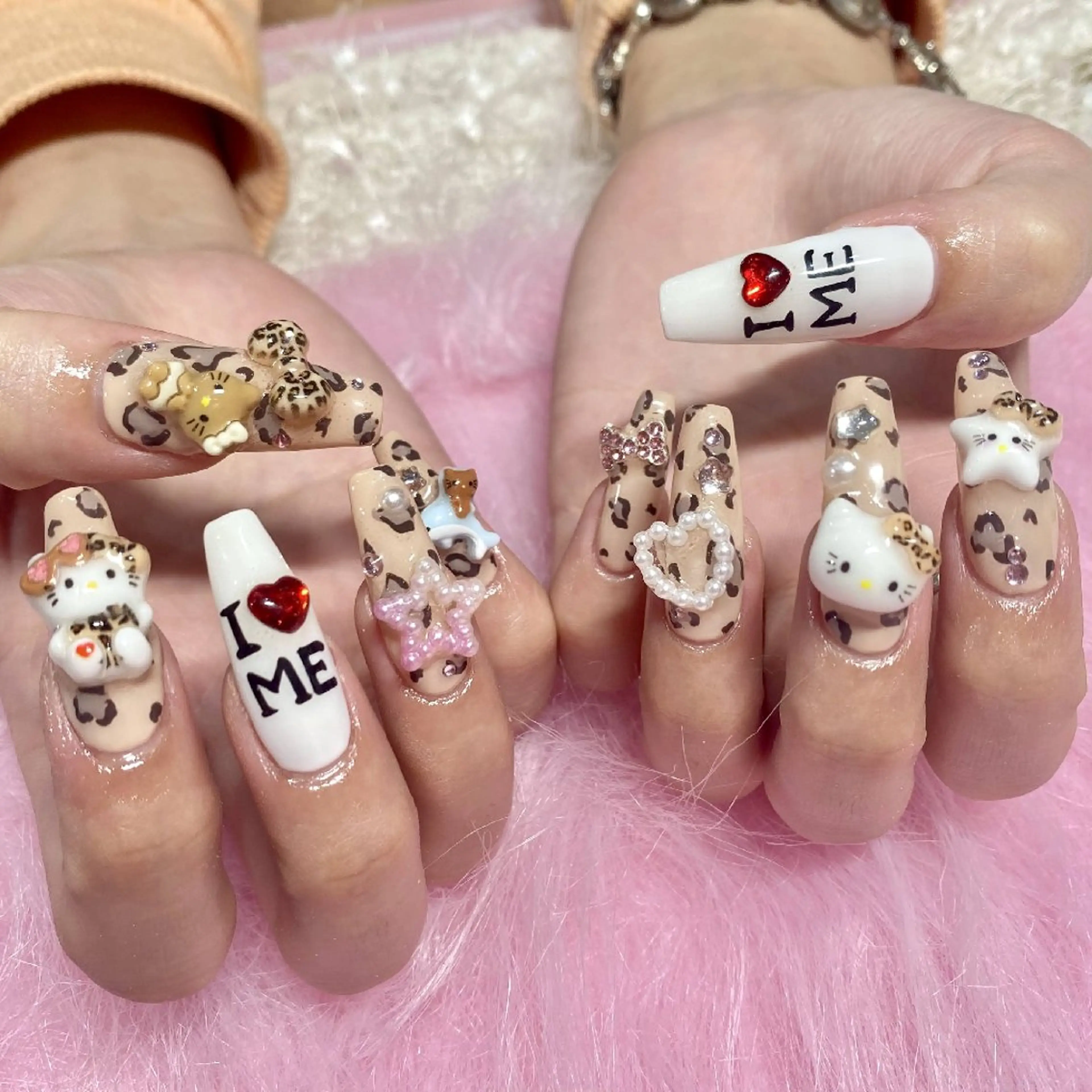 ネイル アニマル柄 フレンチネイル ジェルネイル パラジェル ハンドネイル BelireMaa Nail&eyeのネイルデザイン