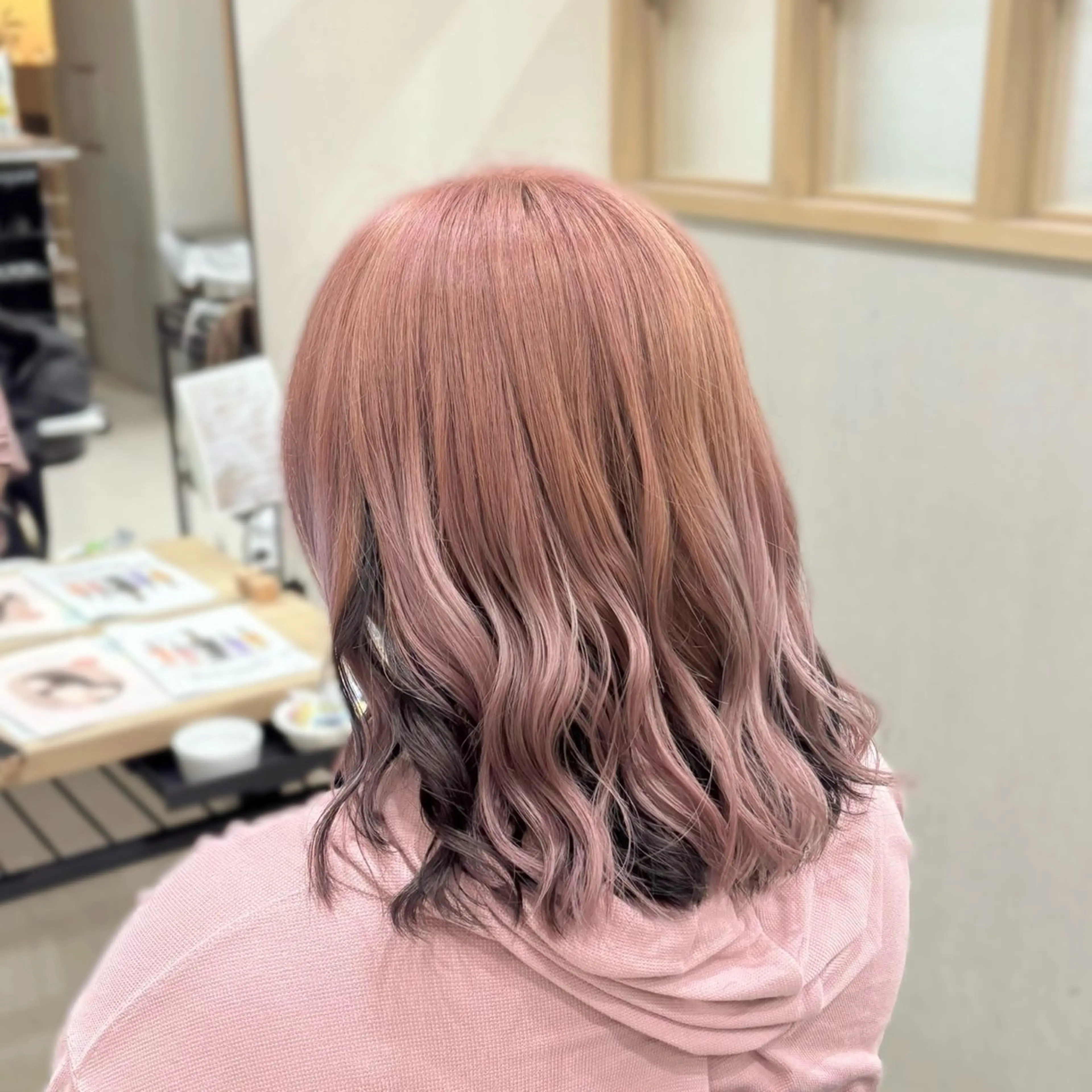 カラー 🩶🎀ハイトーン韓 国ナチュラル🧸💫のヘアスタイル