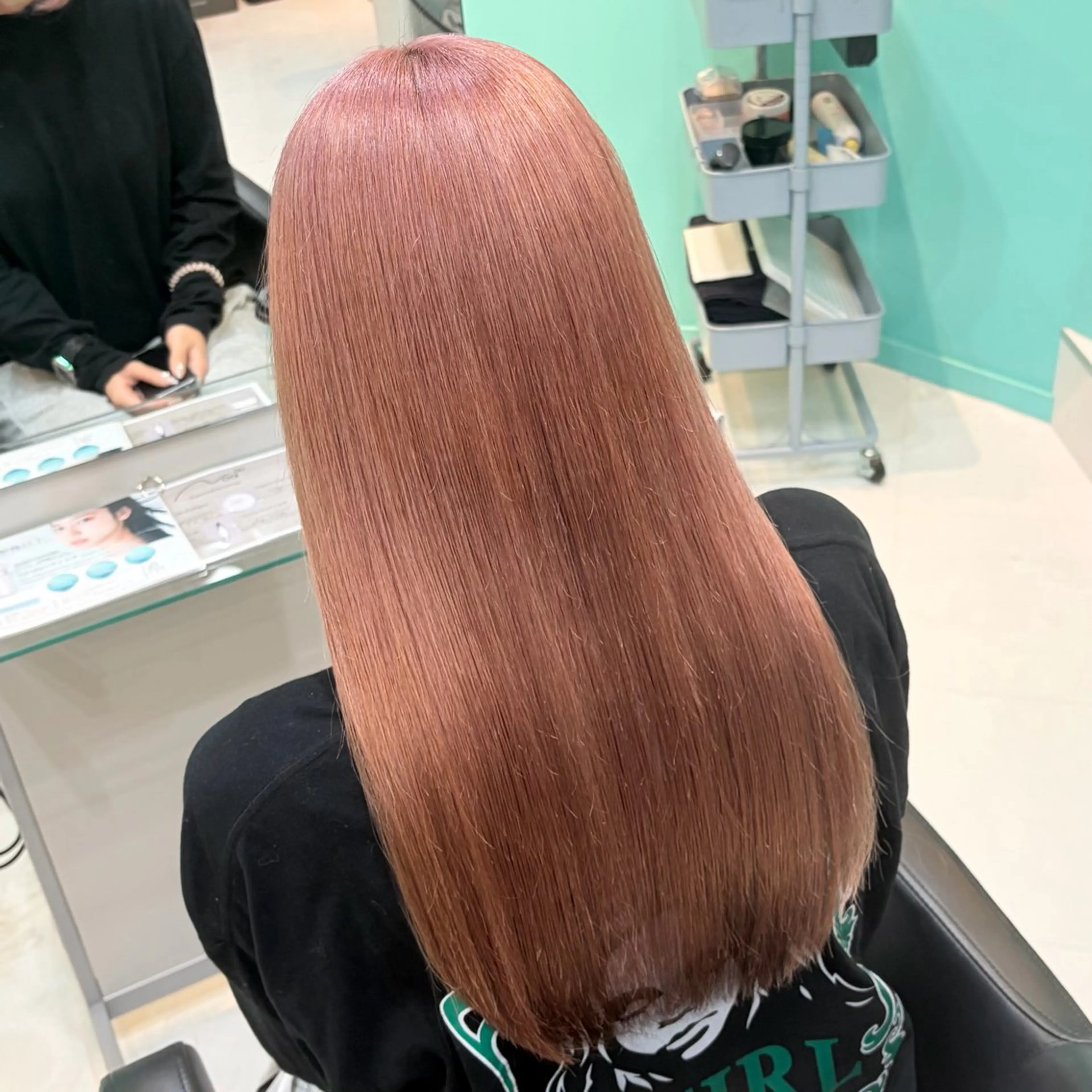 ロング カラー ベージュカラー ピンクカラー ピンクベージュ Natsuki‎🤍 透明感×艶カラー🫧のヘアスタイル