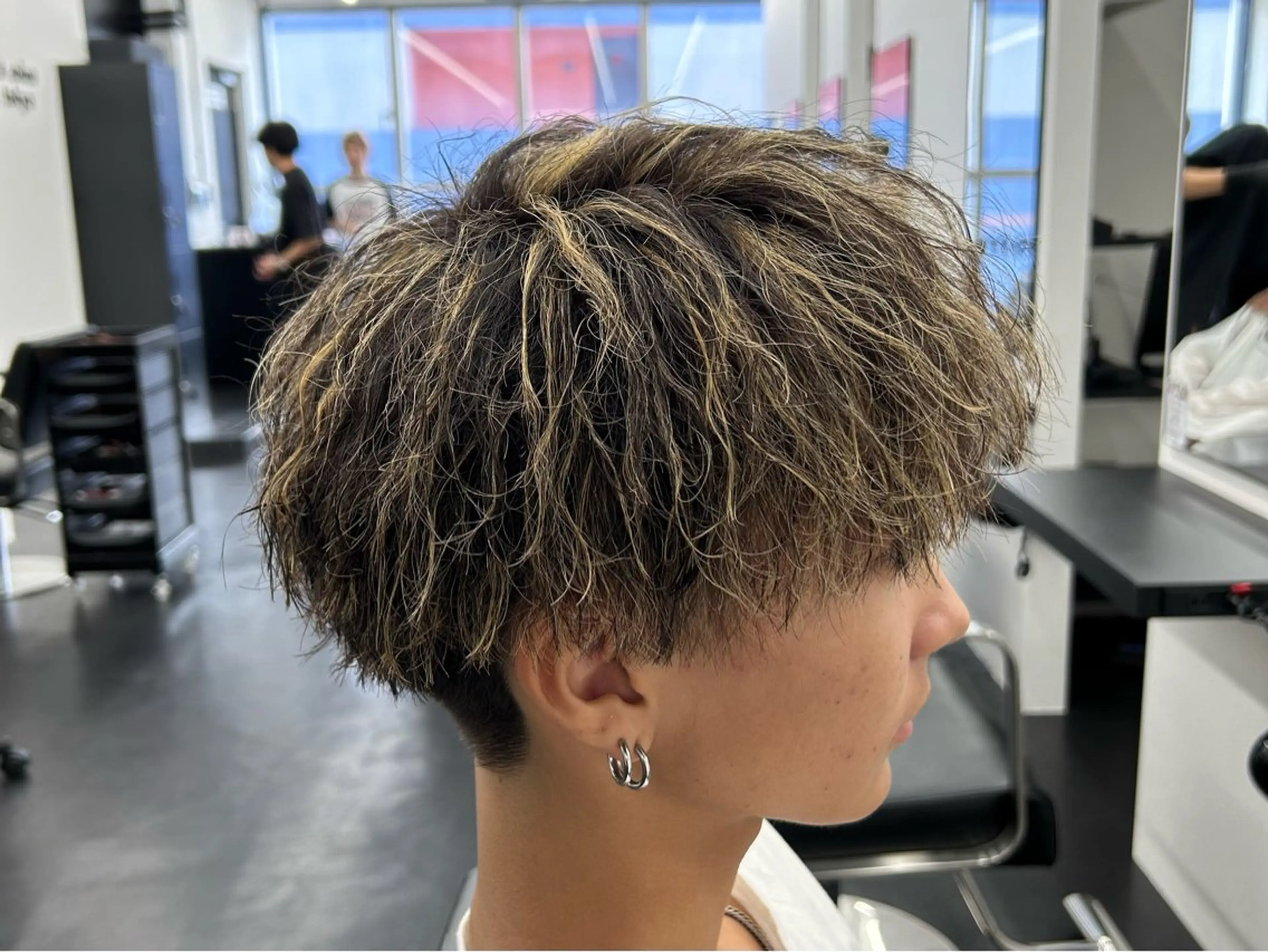 ショート カラー パーマ メンズ メンズブリーチ ブリーチ men’s salon dot. tokyo 横浜店所属・🔥メンズ特化 カット1100円🔥のヘアスタイル